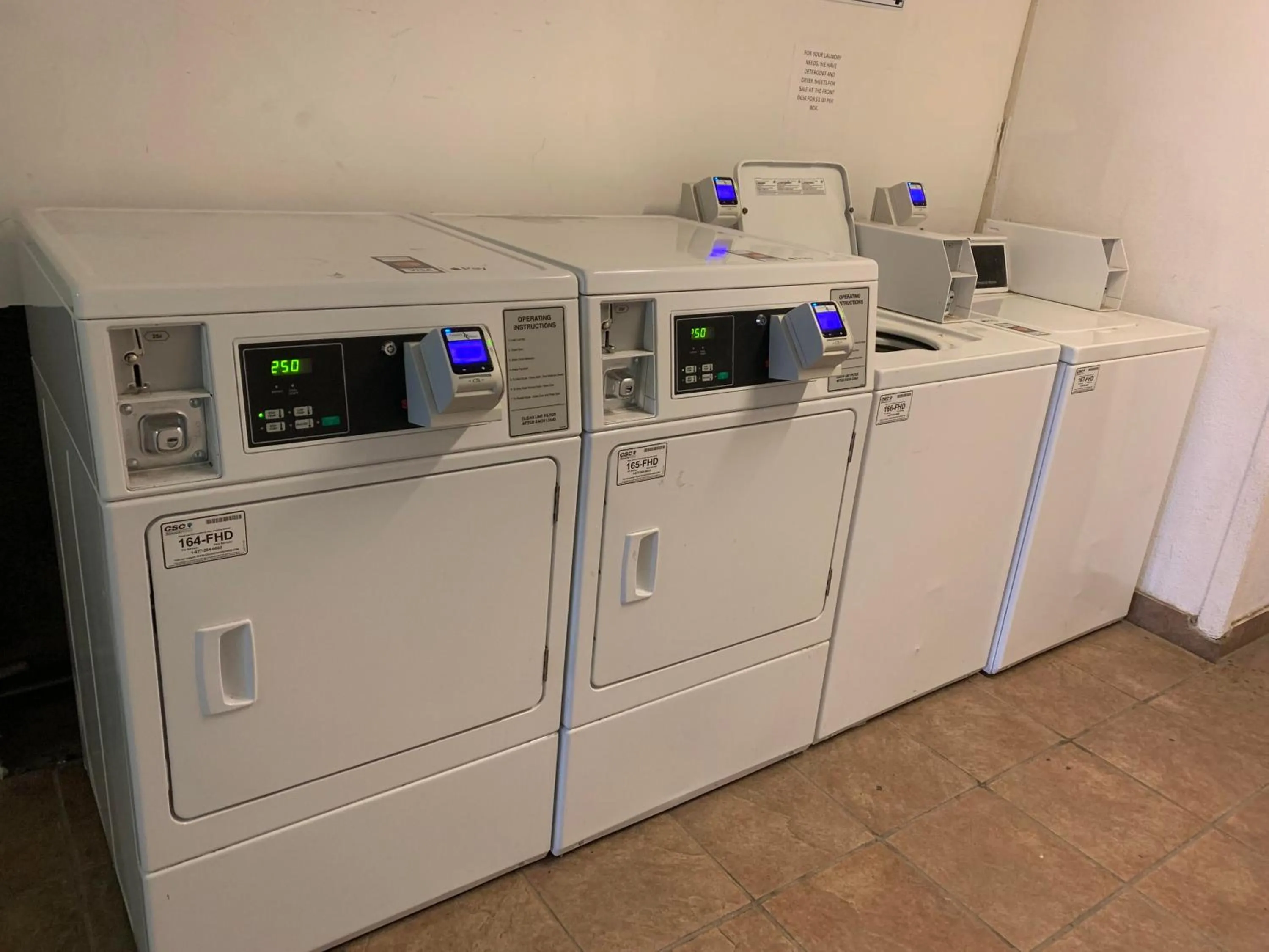 Kitchen/Kitchenette in Days Inn & Suites by Wyndham Collierville Germantown Area