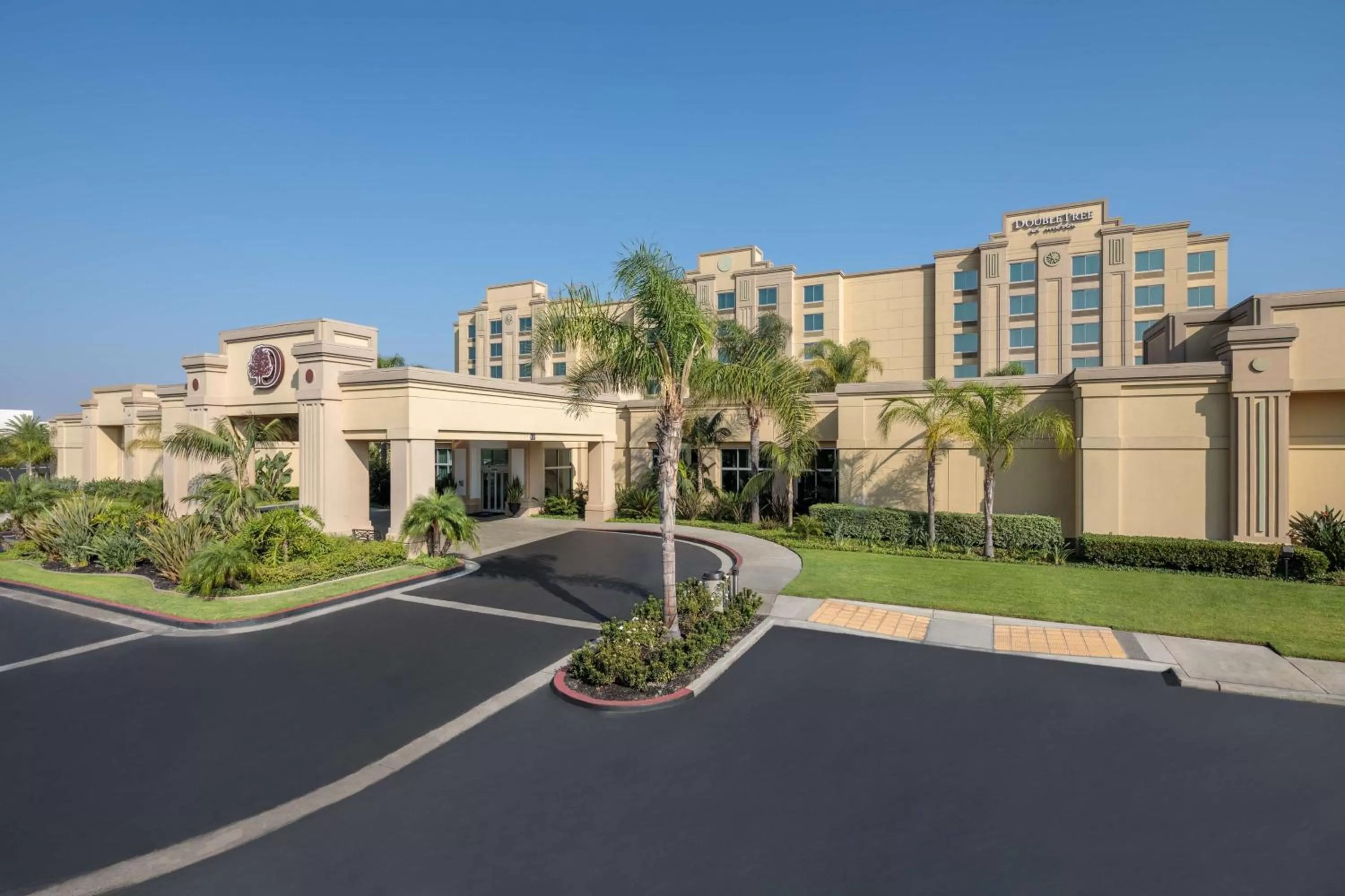 Property building in DoubleTree by Hilton Los Angeles/Commerce