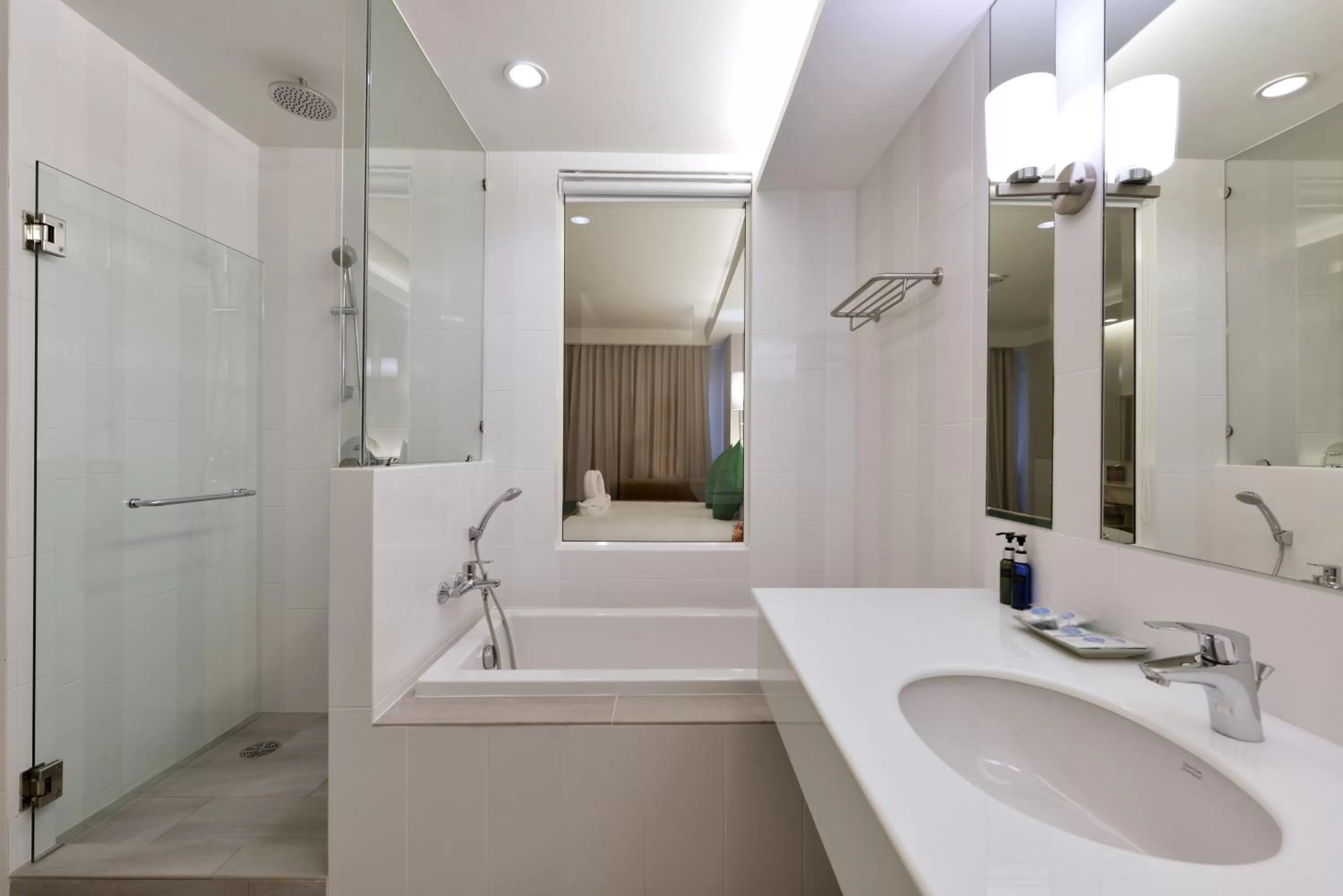 Bathroom in Hisea Huahin Hotel