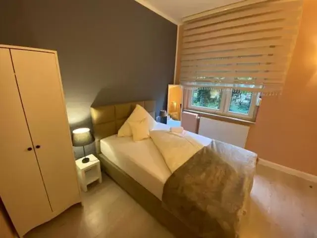 Single Room with Private Bathroom - single occupancy - Annex in Hotel Sophia Single Room with Private Bathroom - single occupancy - Annex in Hotel Sophia