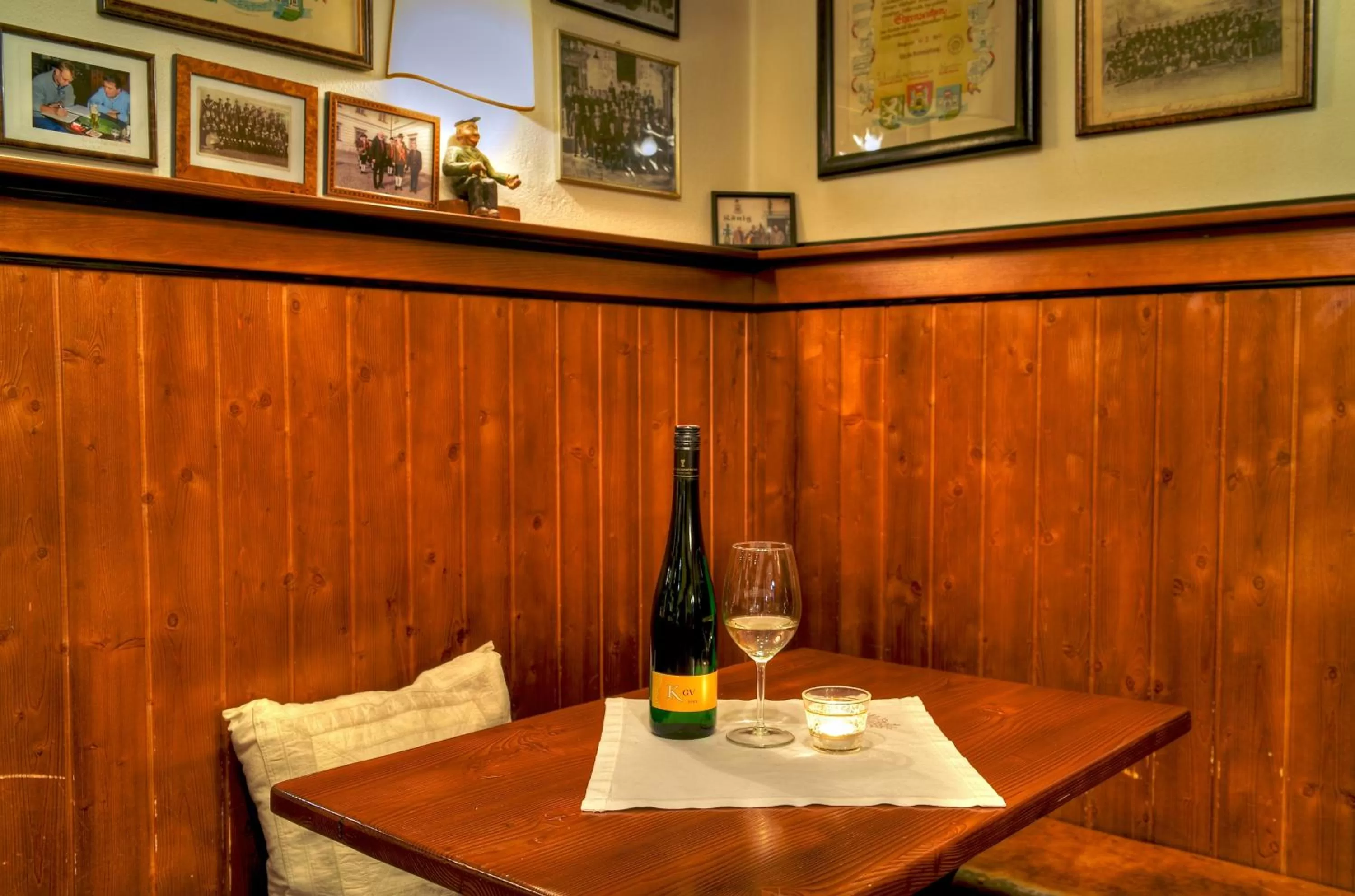 Restaurant/places to eat, Drinks in Hotel Gasthof König