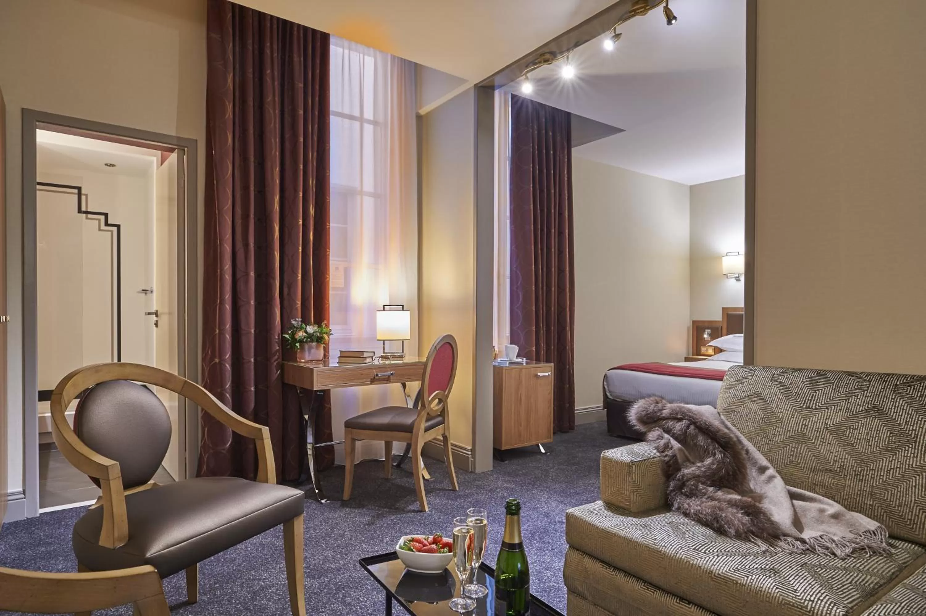 Photo of the whole room, Bed in Best Western Premier HBEO Bordeaux Centre