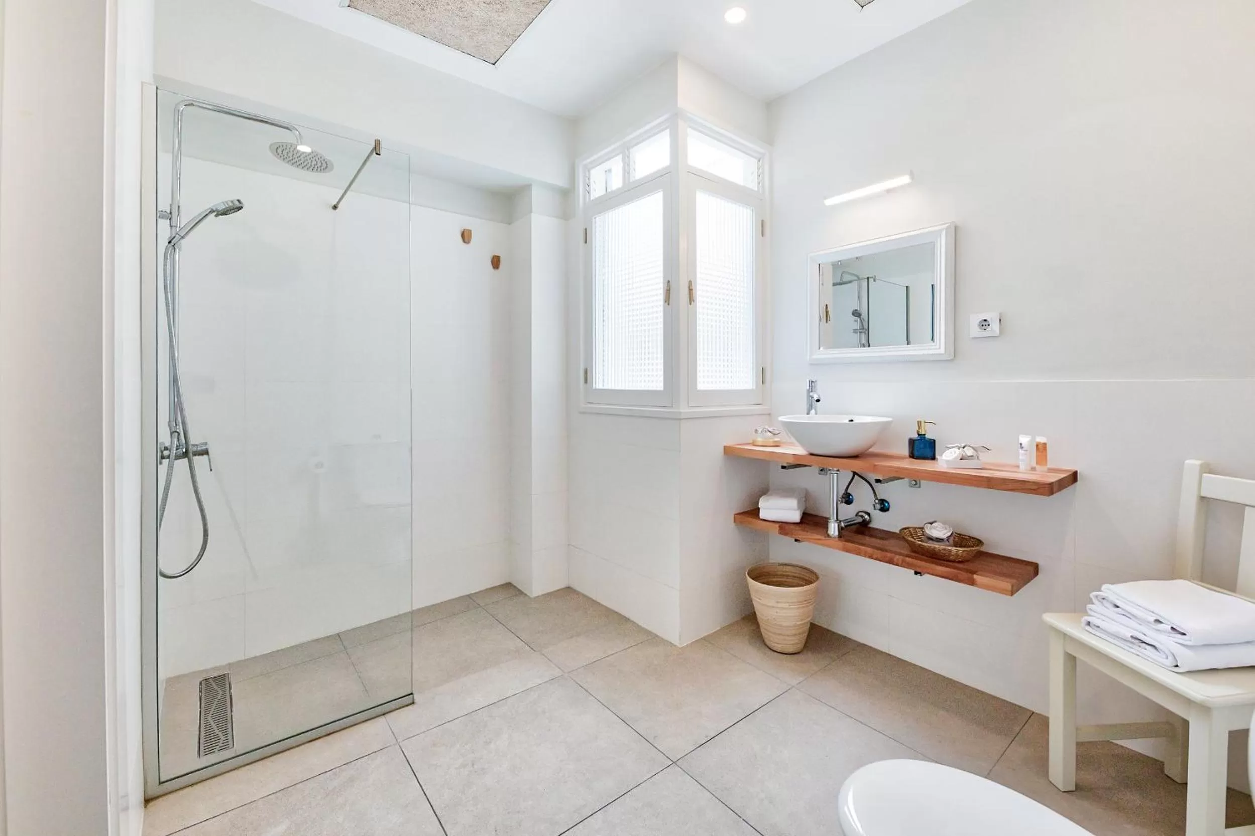 Photo of the whole room in Maresía Canteras Urban Hotel