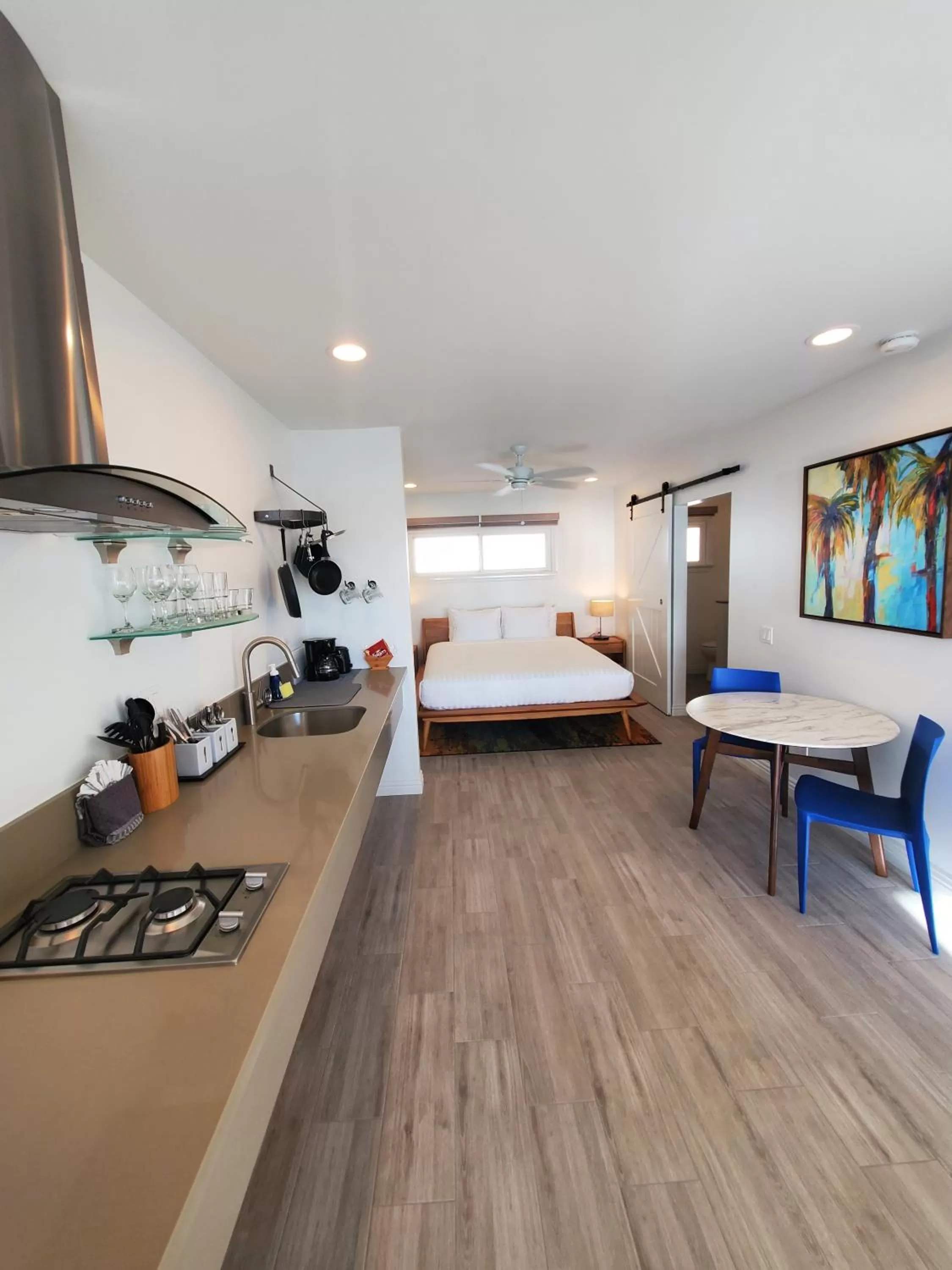 Photo of the whole room, Bed in Sea Horse Resort