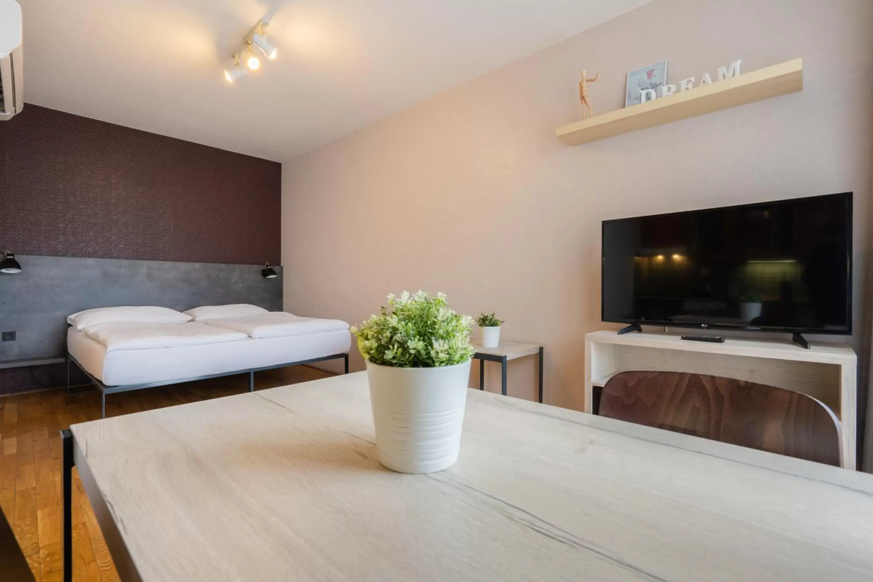 Studio Superior with Terrace - 2 pax in EA ApartHotel Melantrich Studio Superior with Terrace - 2 pax in EA ApartHotel Melantrich