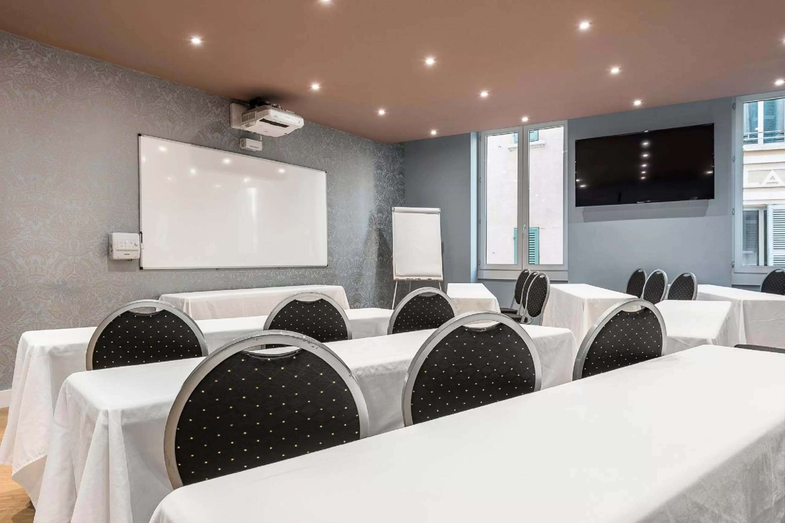Meeting/conference room in Grand Hôtel Dauphiné Toulon, Boutique Hôtel & Suites