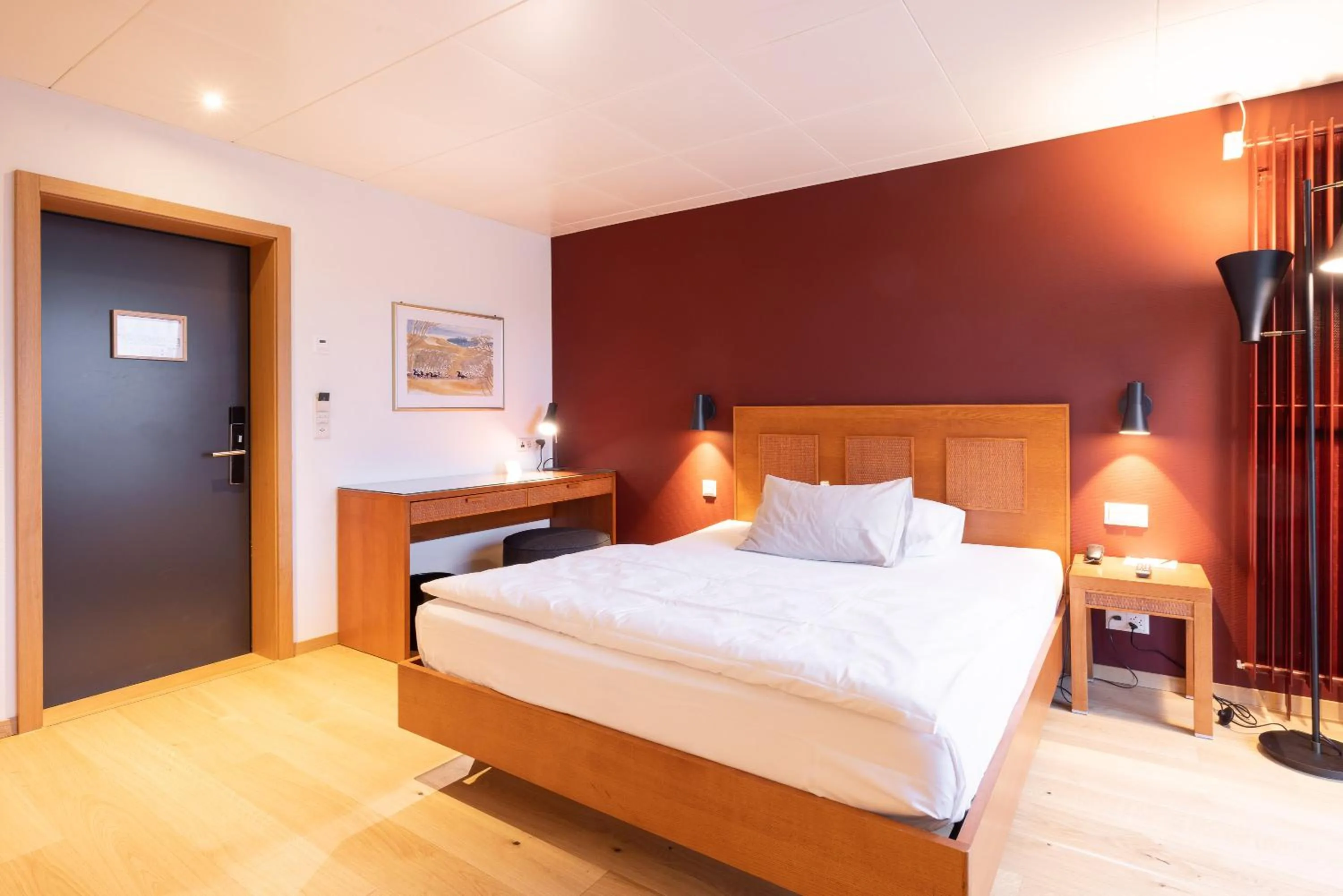 Bedroom, Bed in Engimatt City & Garden Hotel