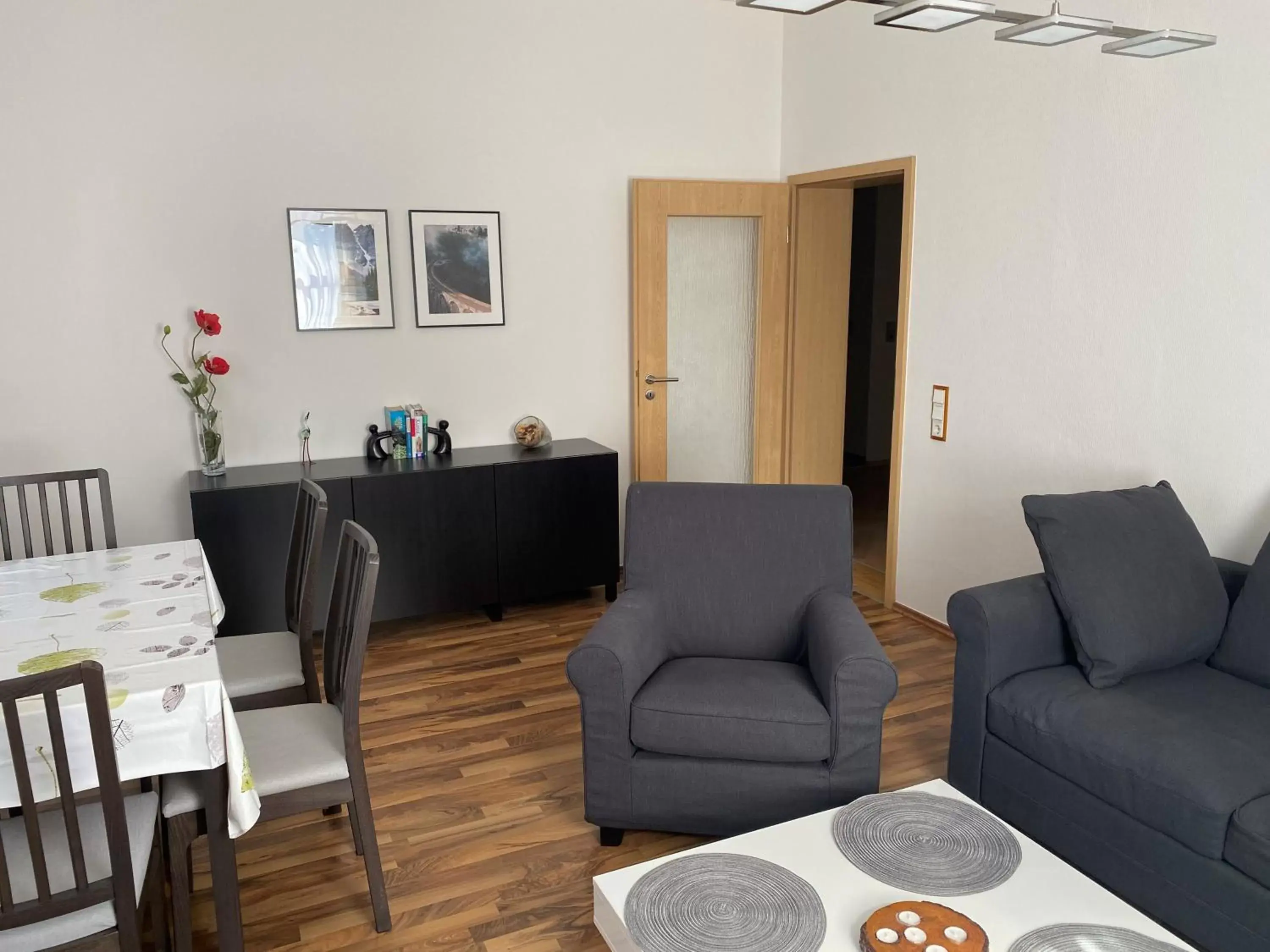 Three-Bedroom Apartment in An der Porzellan-Manufaktur Pension Three-Bedroom Apartment in An der Porzellan-Manufaktur Pension