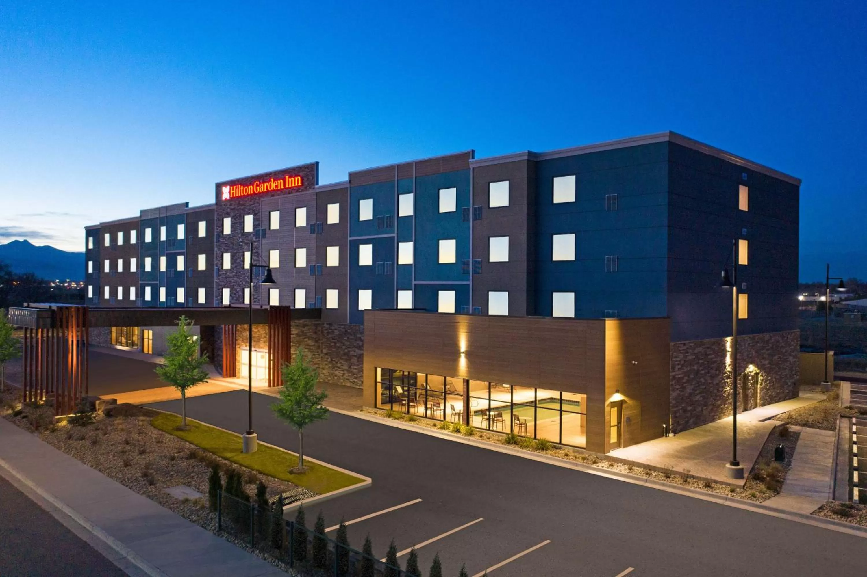 Property building in Hilton Garden Inn Longmont