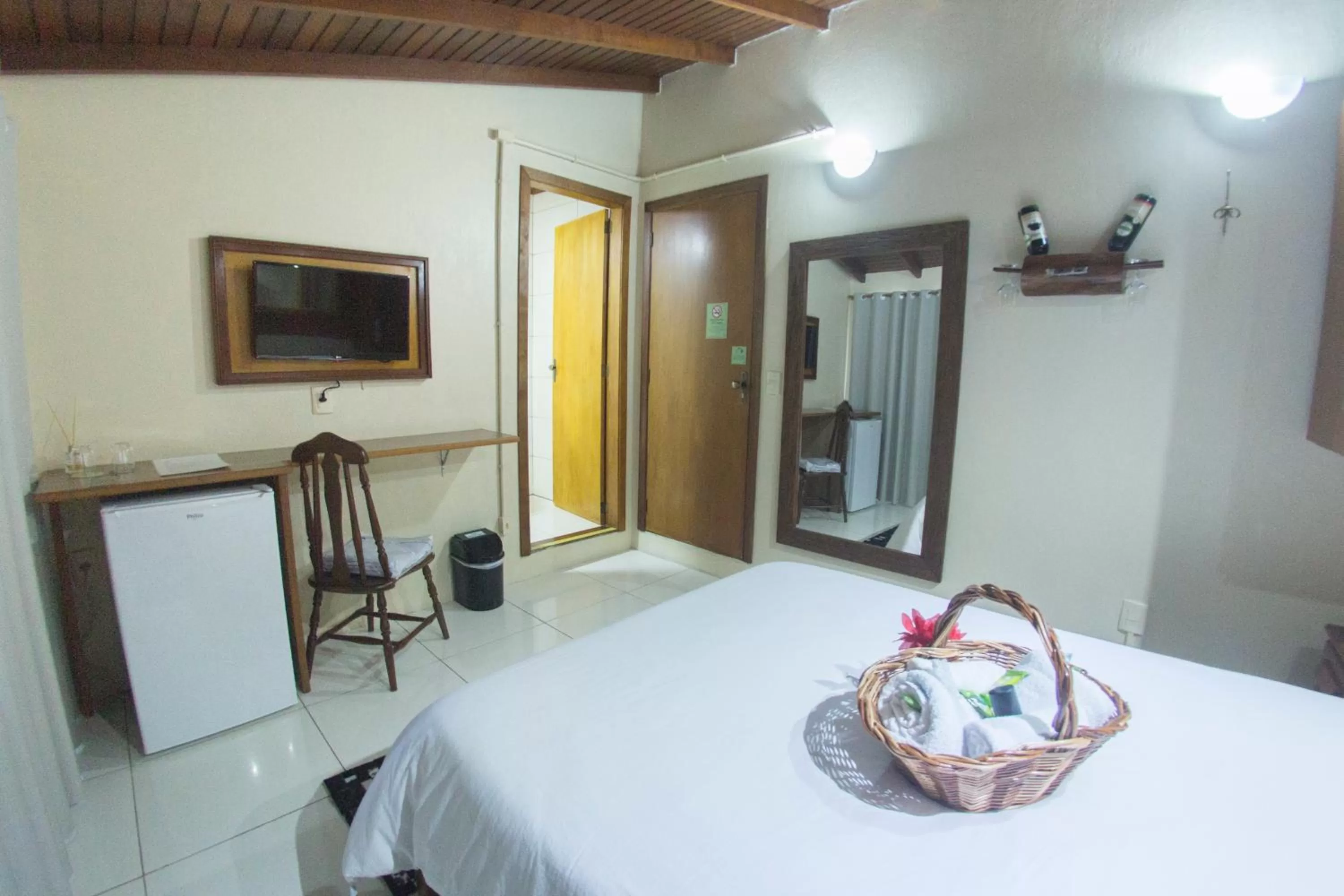 Bed in Pousada Green House by Conrado Vitali