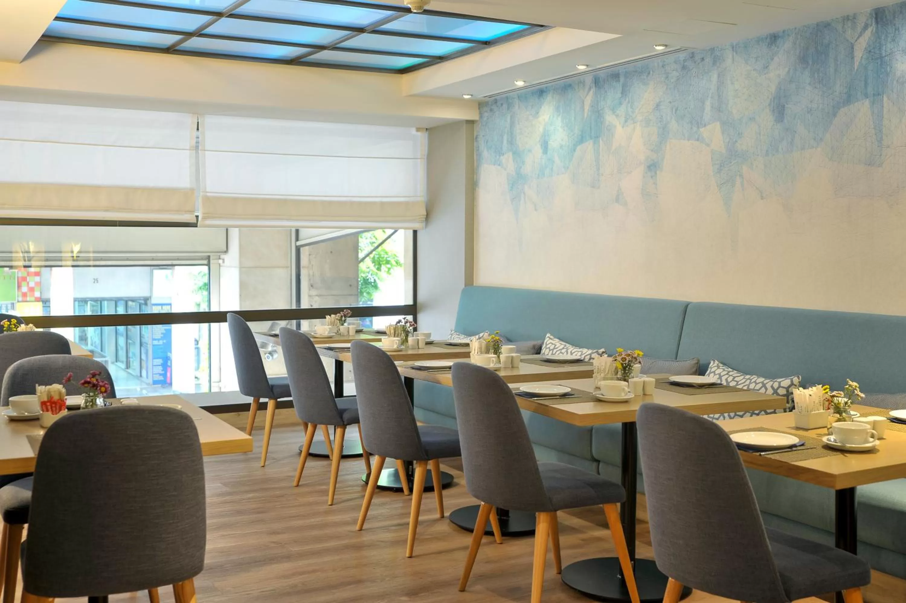 Restaurant/places to eat in Melia Athens