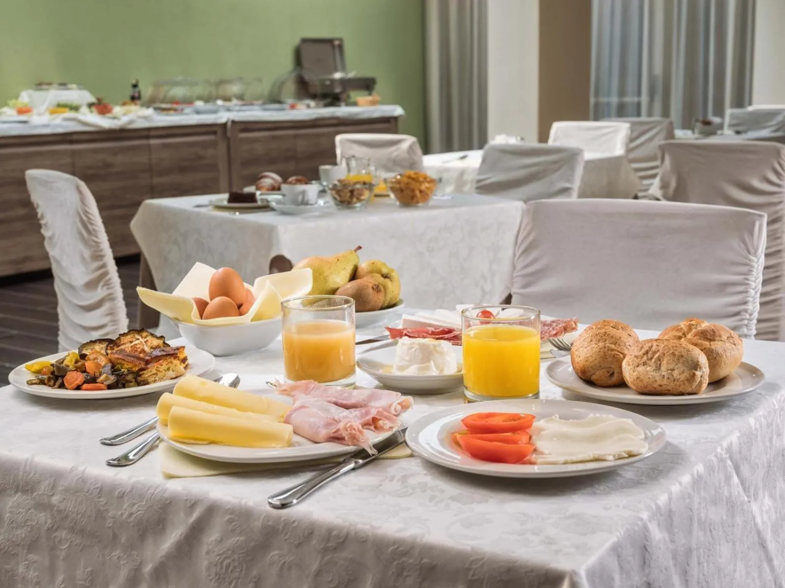 Continental breakfast in Hotel For You