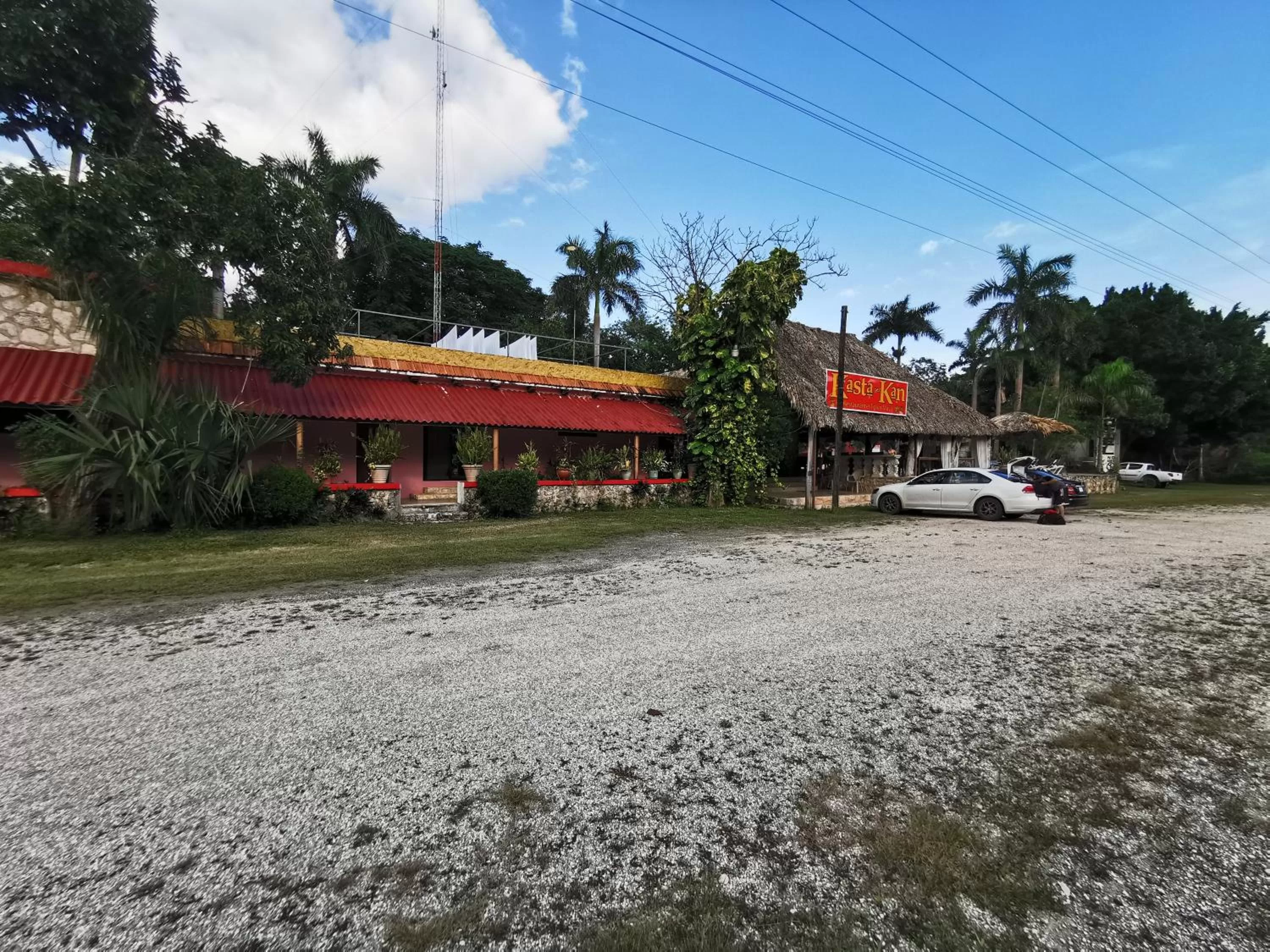 Property building in Hotel Doralba Inn Chichen