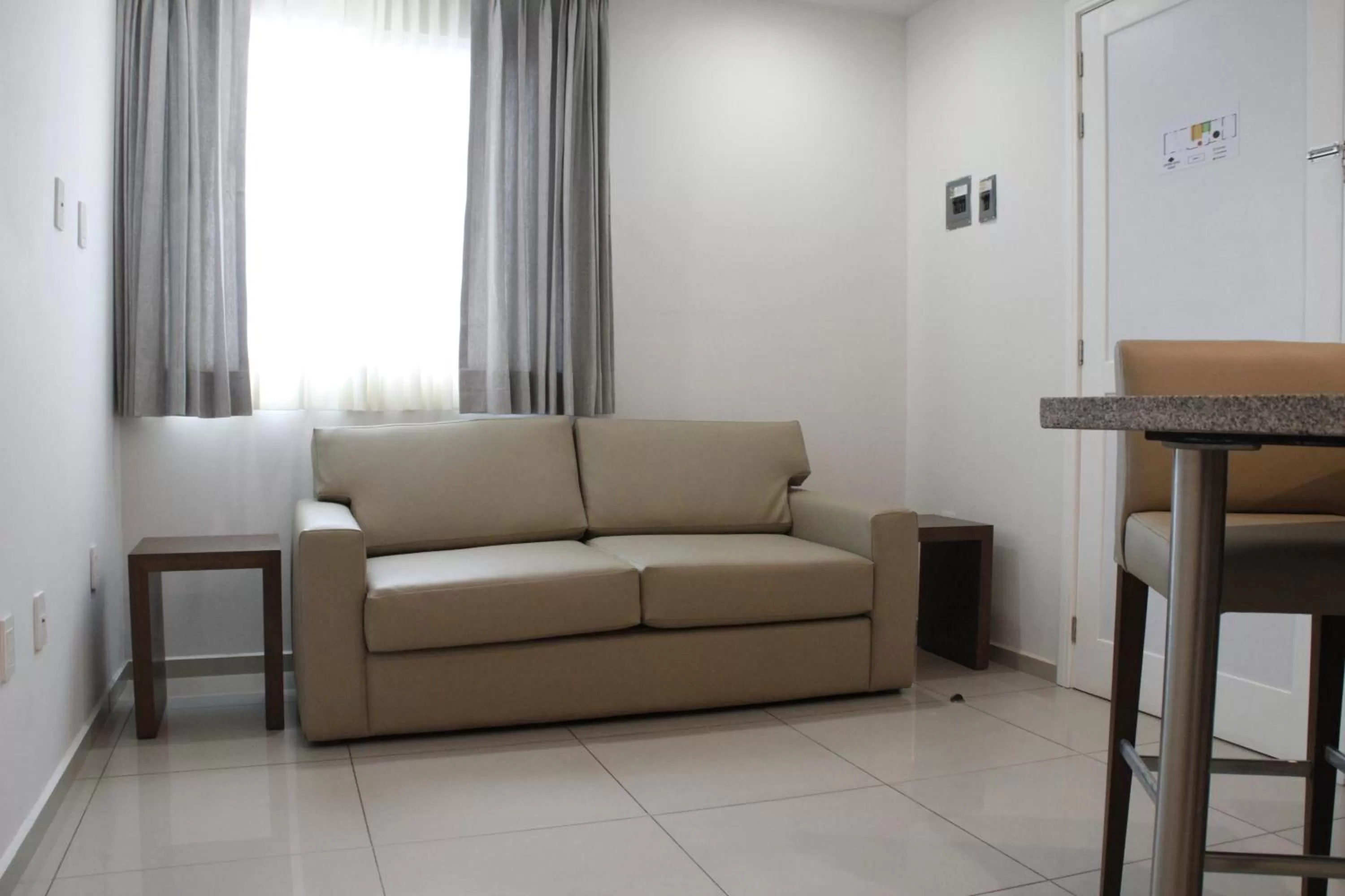 Seating area in Suites Chapultepec