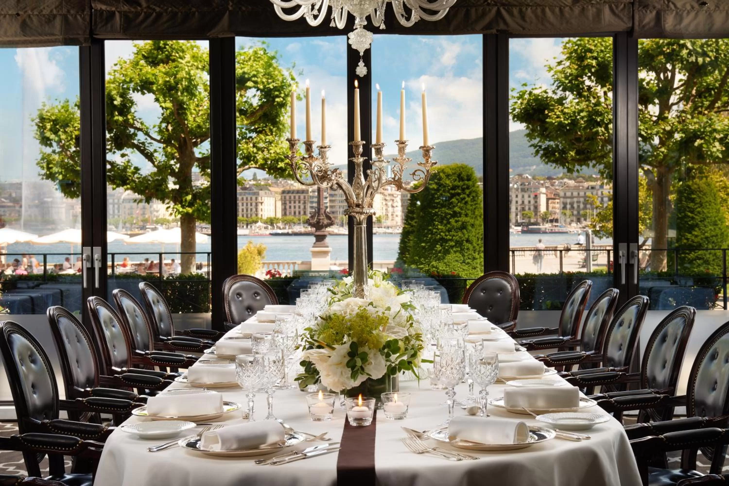 Restaurant/places to eat in Hotel d'Angleterre