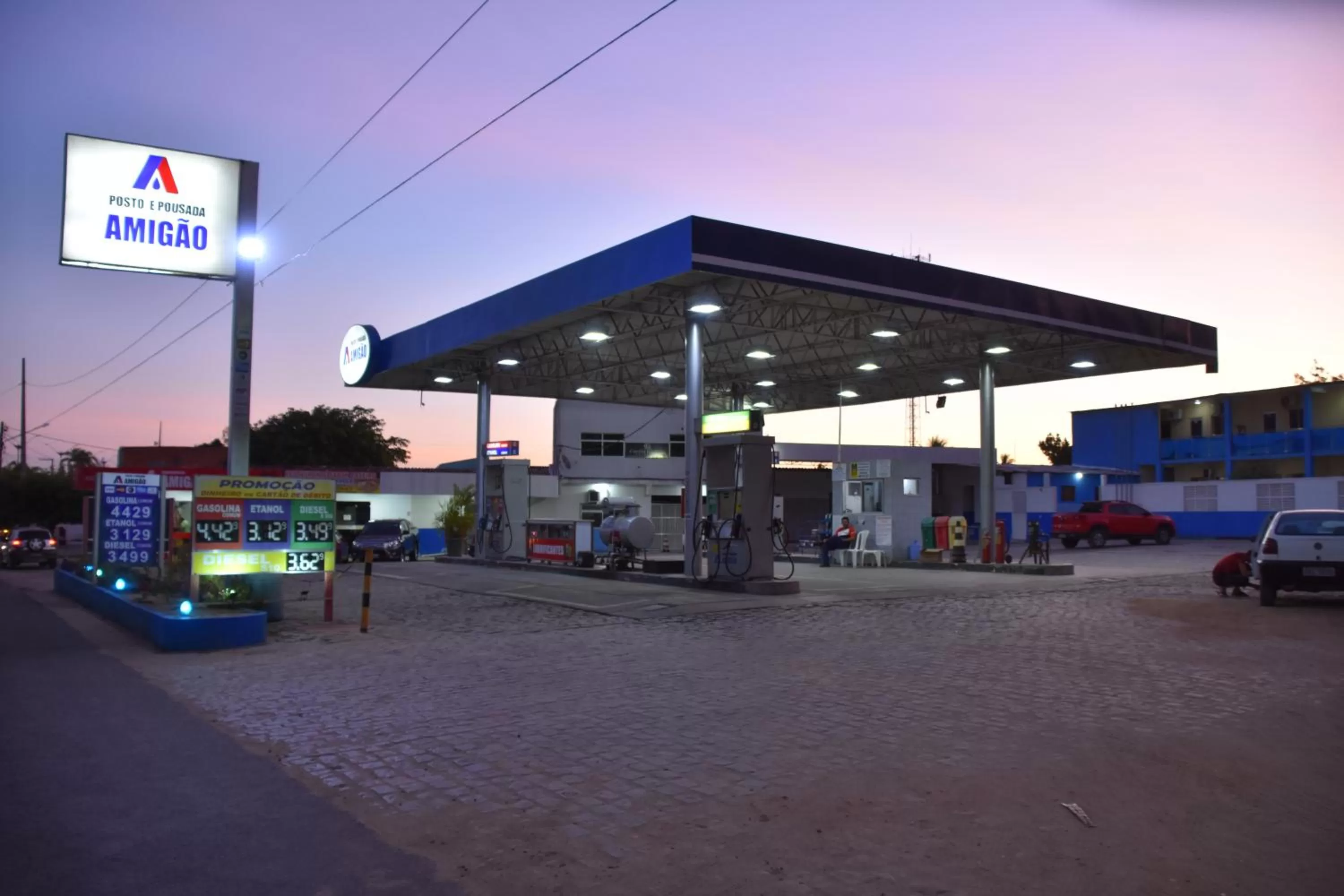 Facade/entrance in Pousada e Posto Amigão