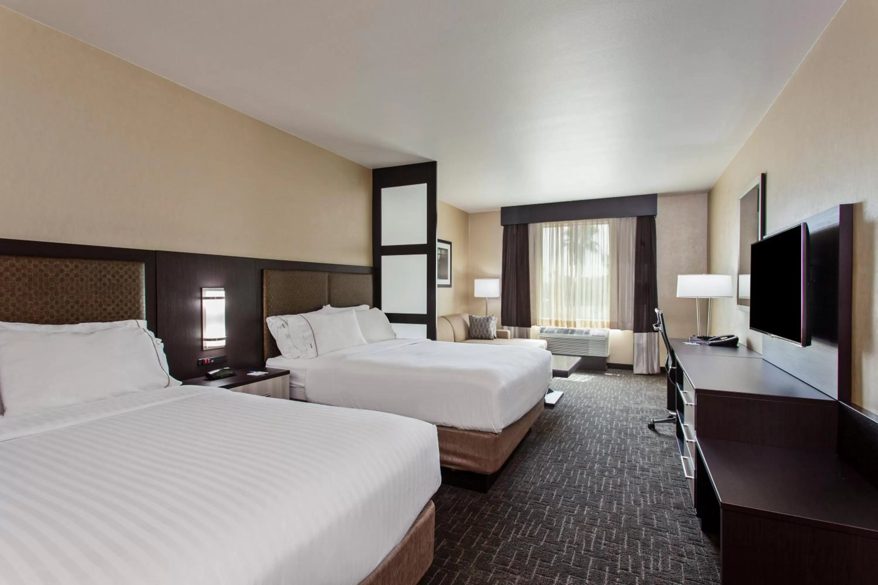 Photo of the whole room, Bed in Holiday Inn Express & Suites Anaheim Resort Area by IHG