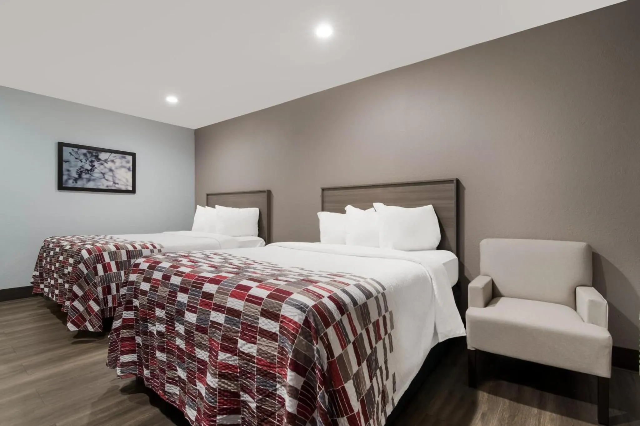 Deluxe Room with Two Full Beds Smoking in Red Roof Inn Rocky Mount - Battleboro