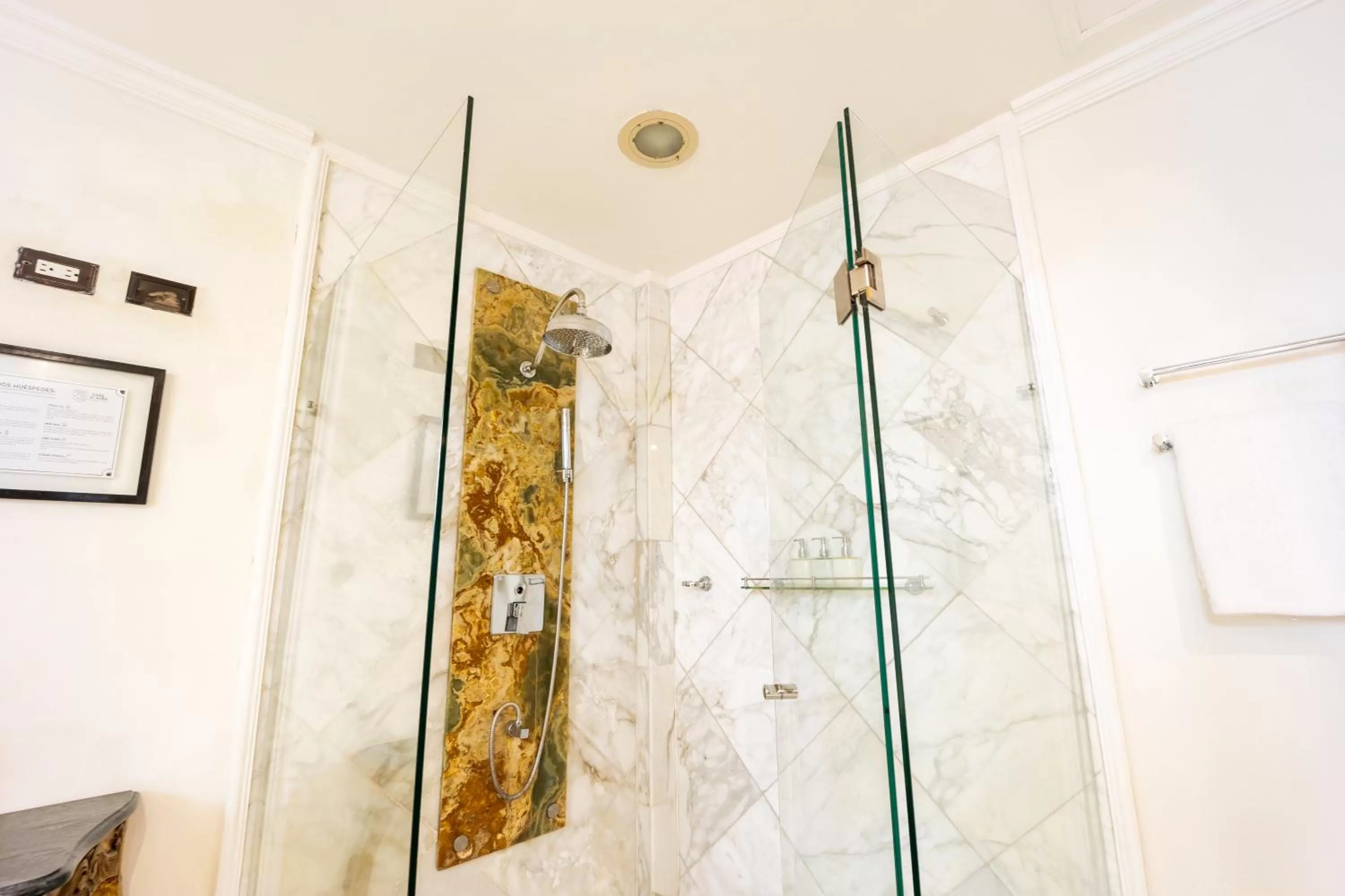 Bathroom in Casa de Alba Hotel Boutique