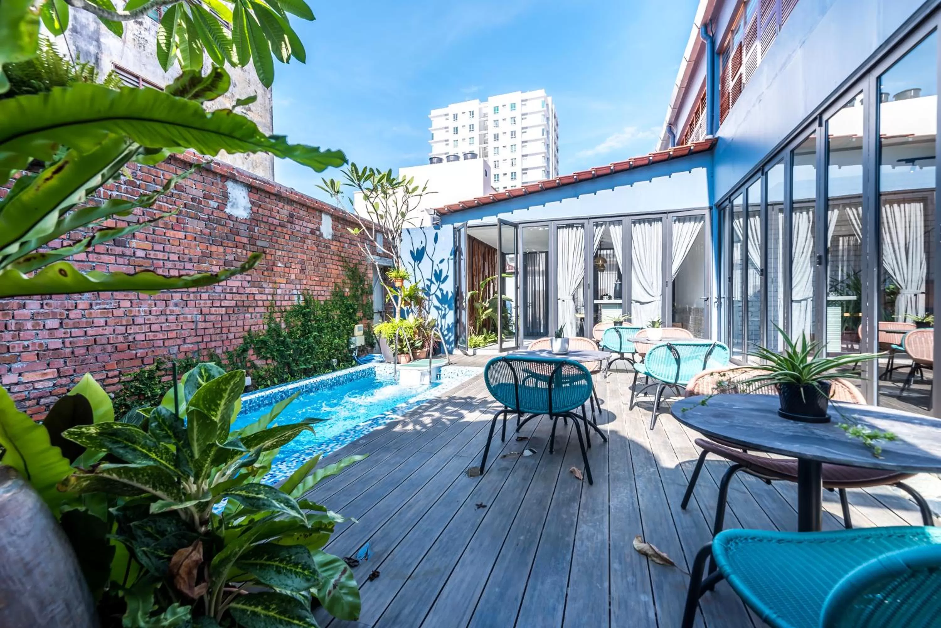 Property building in Tien Terrace Macalister