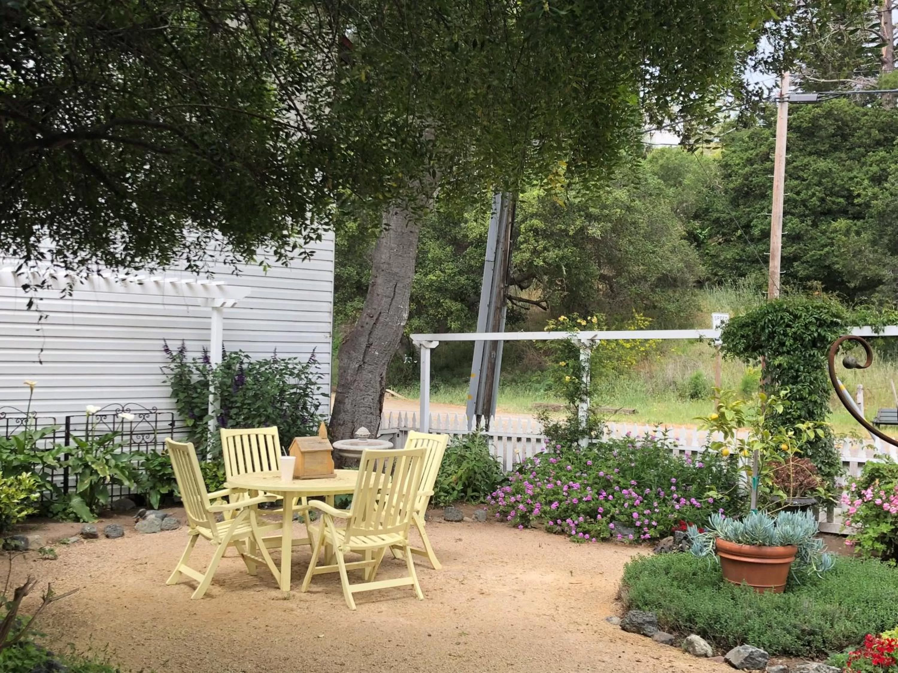 Olallieberry Inn Bed and Breakfast