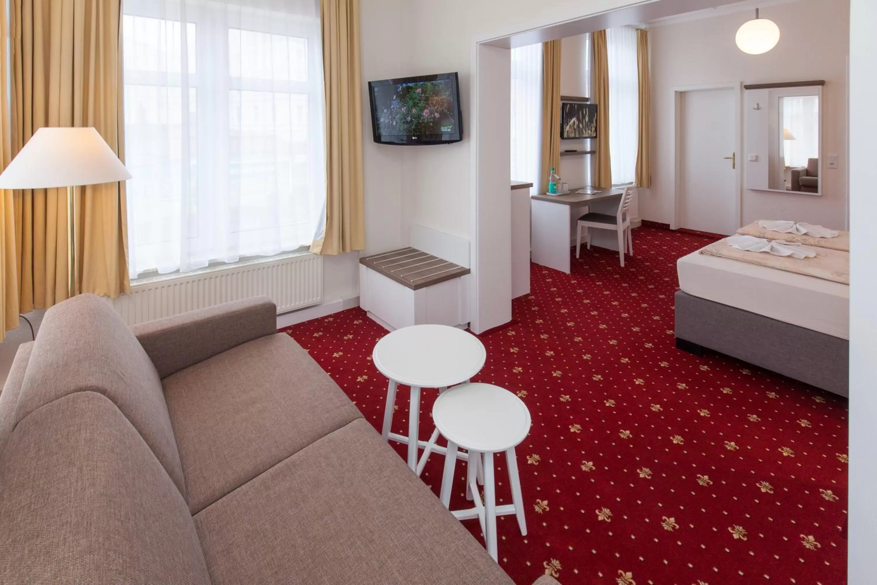 Living room, Bed in Hotel Weisse Düne