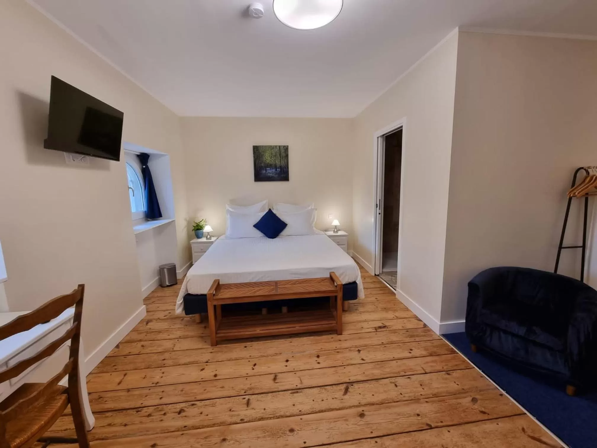 Photo of the whole room, Bed in Le Rodin Bazas