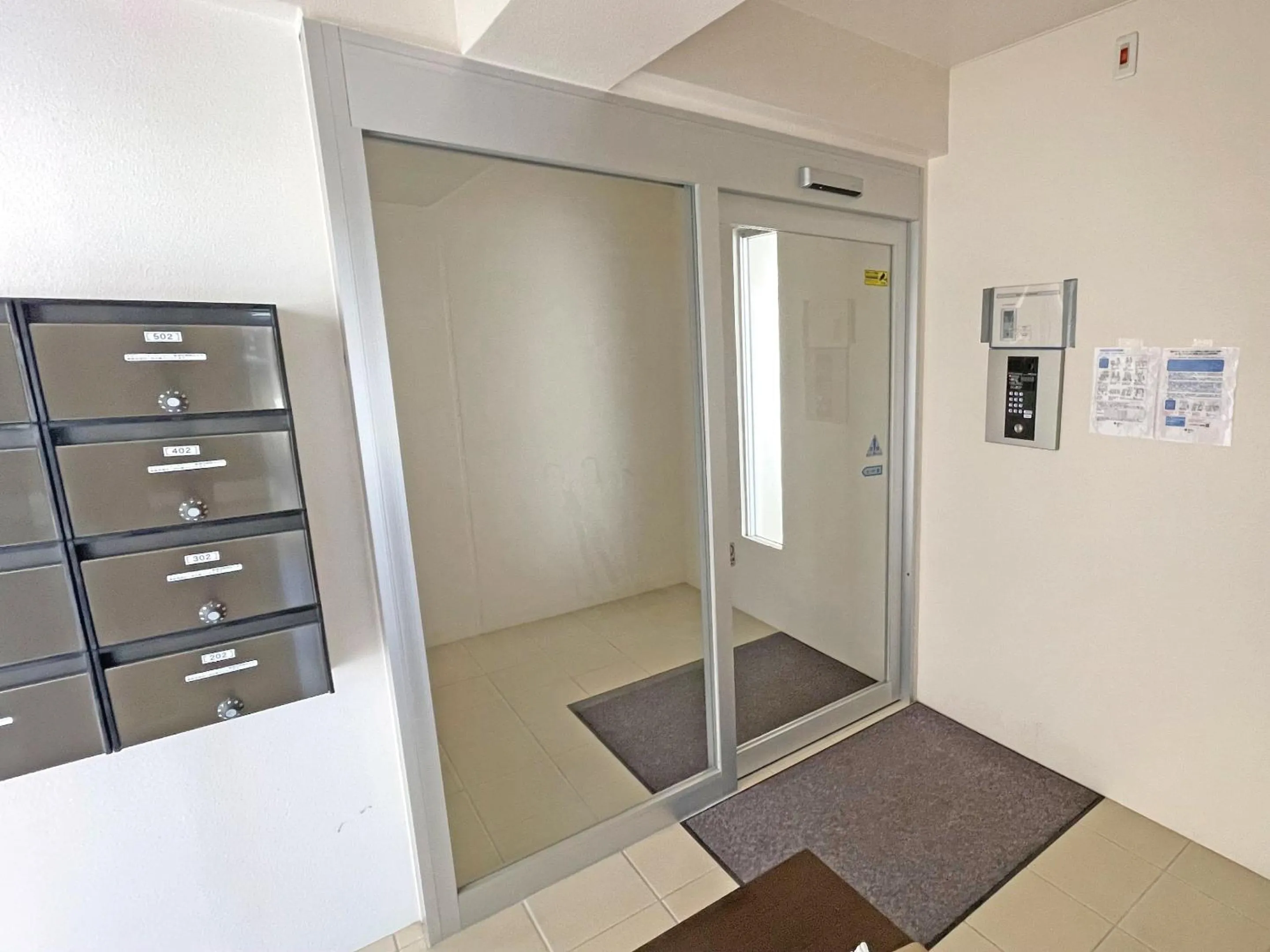 Lobby or reception in G-RATIS Omoromachi