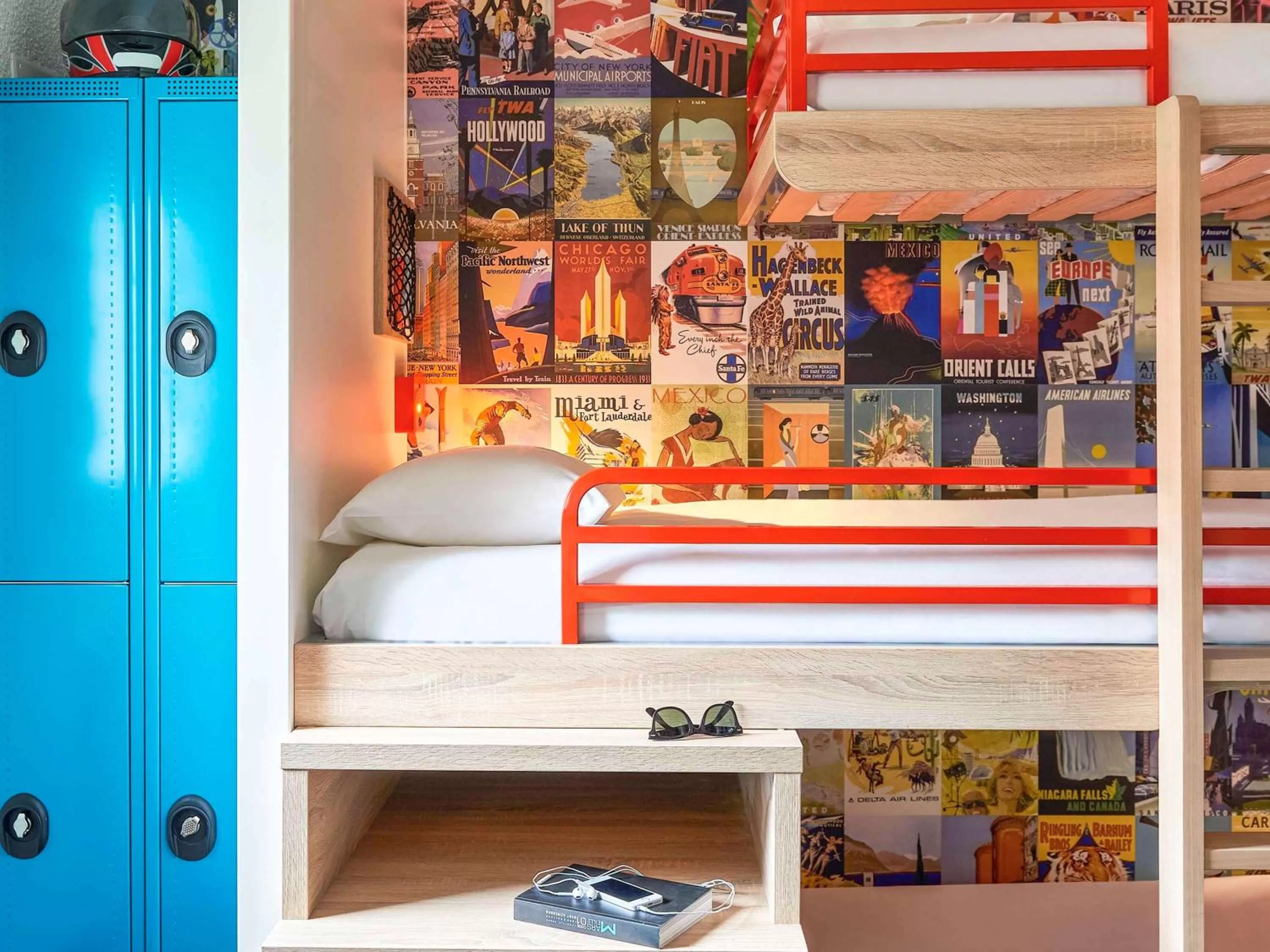 Photo of the whole room, Bed in HOTEL F1 Lyon Genay Massieux