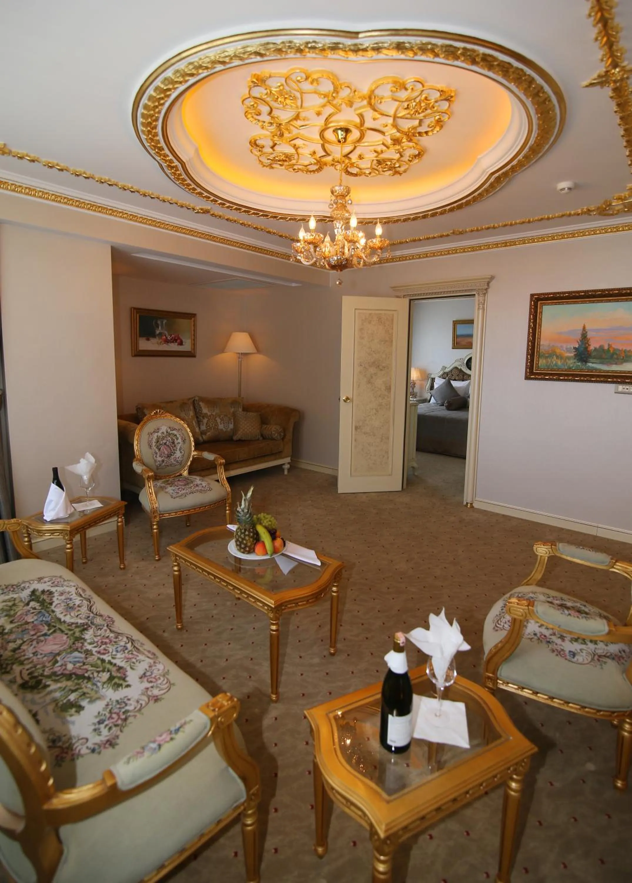 Photo of the whole room in Demir Hotel