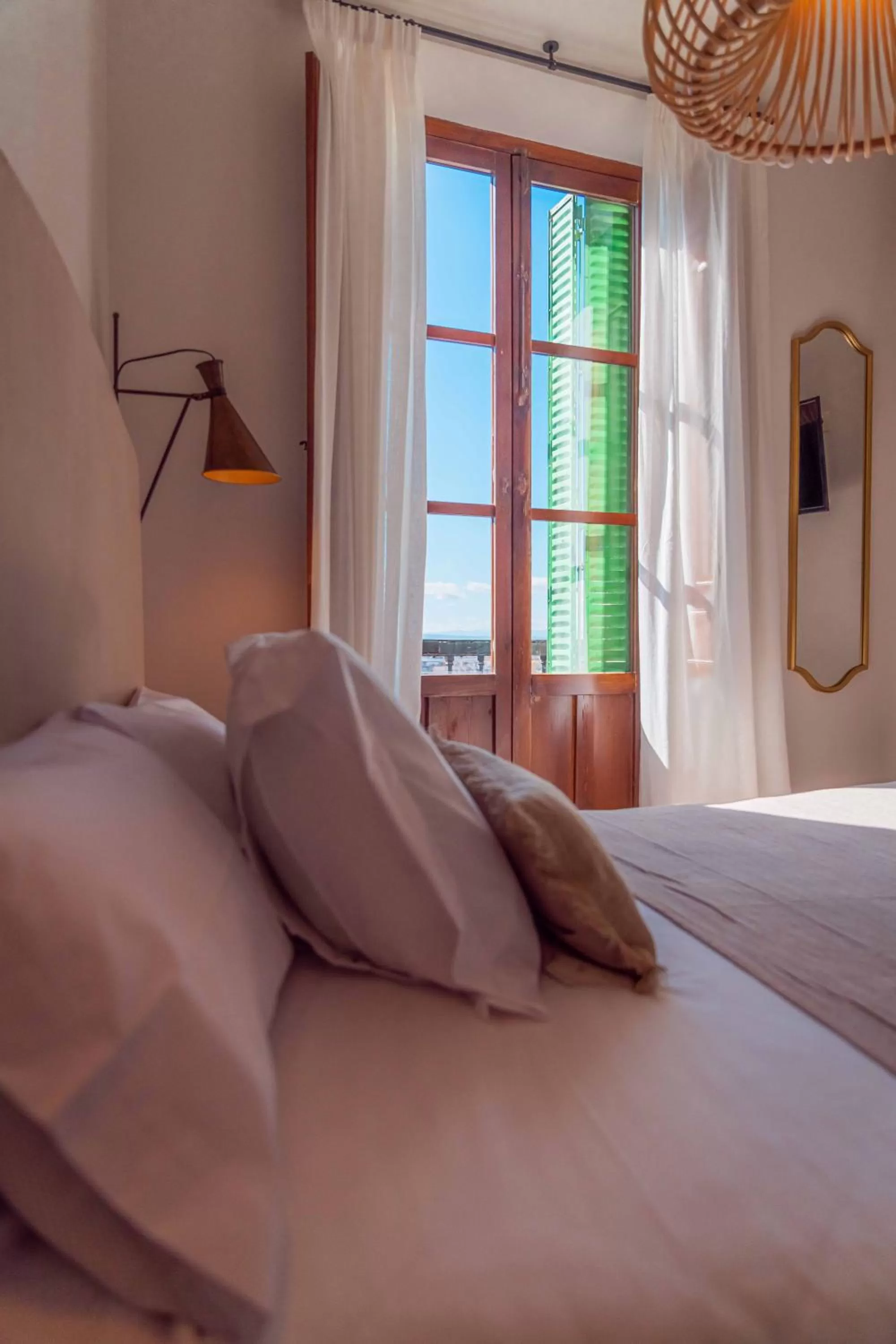 Bed in CANDIL SUITE Realejo