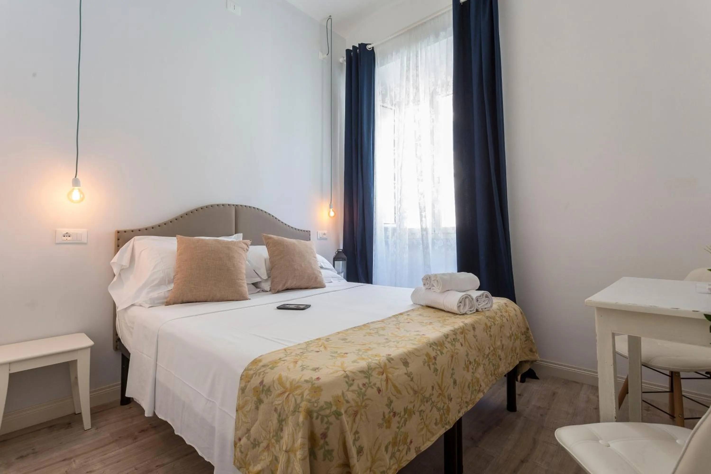 Photo of the whole room, Bed in Hotel Cathrine