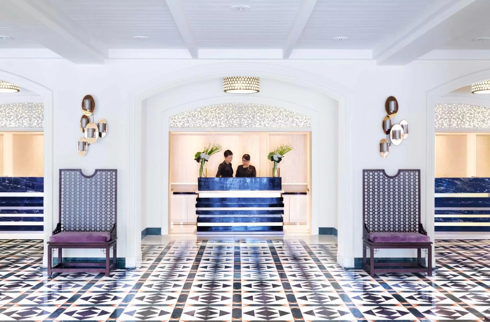 Classic Twin Room in InterContinental Singapore by IHG