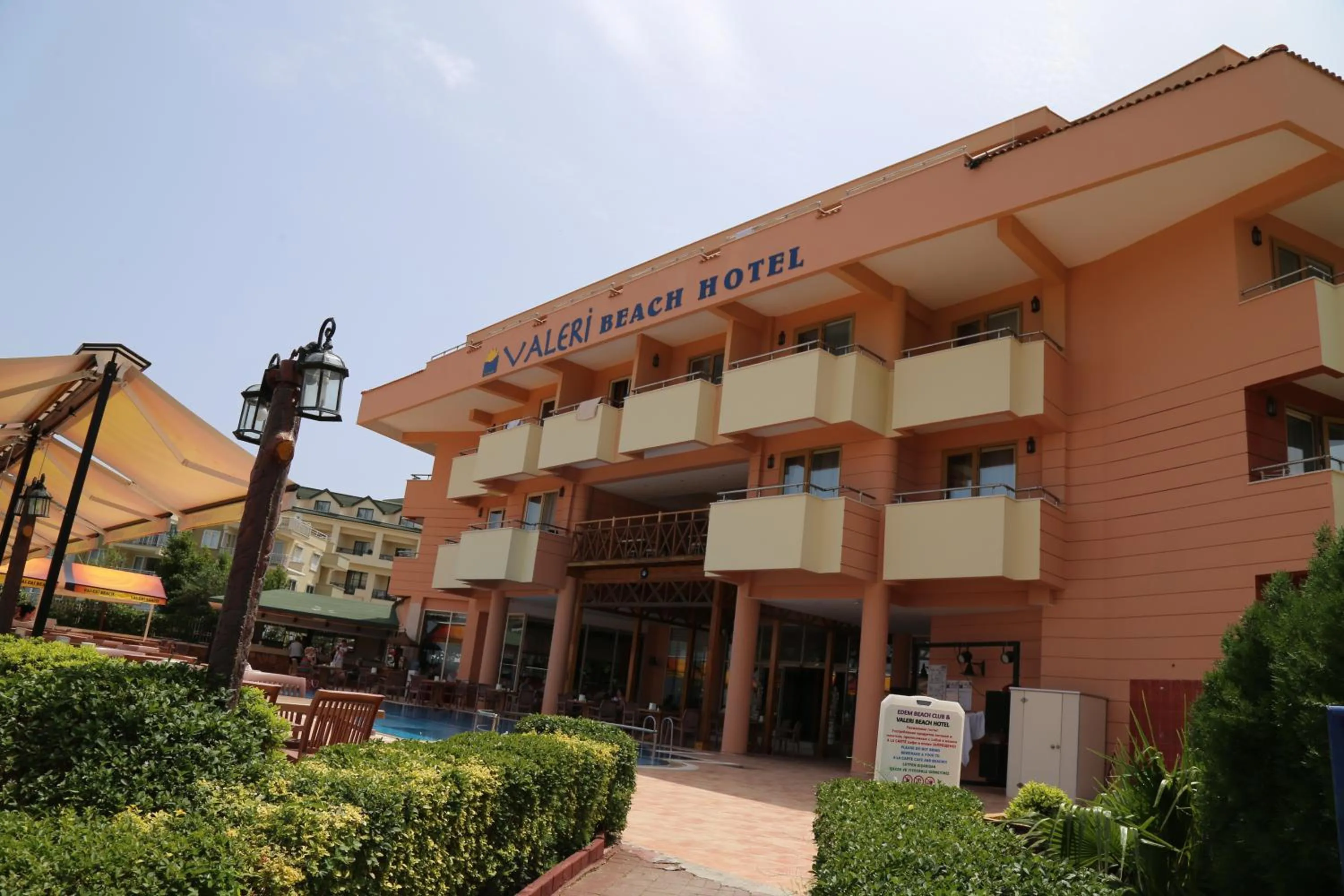 Property building in Valeri Beach Hotel