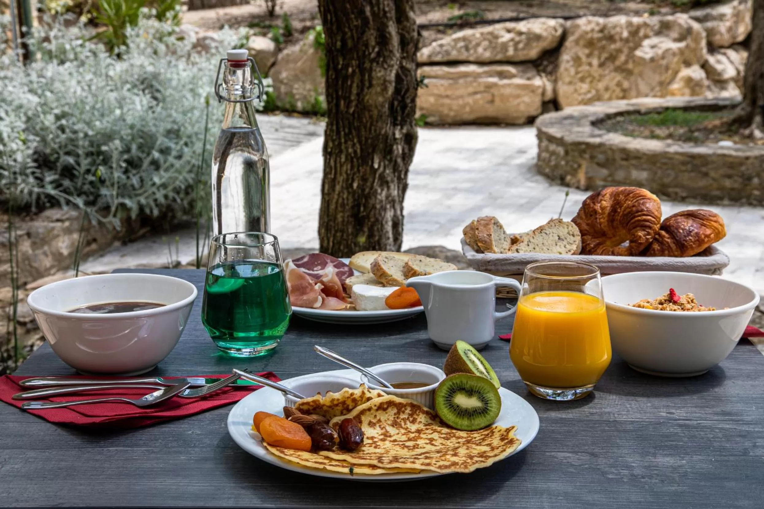 Breakfast in Clos Saint-Michel Resort & Spa