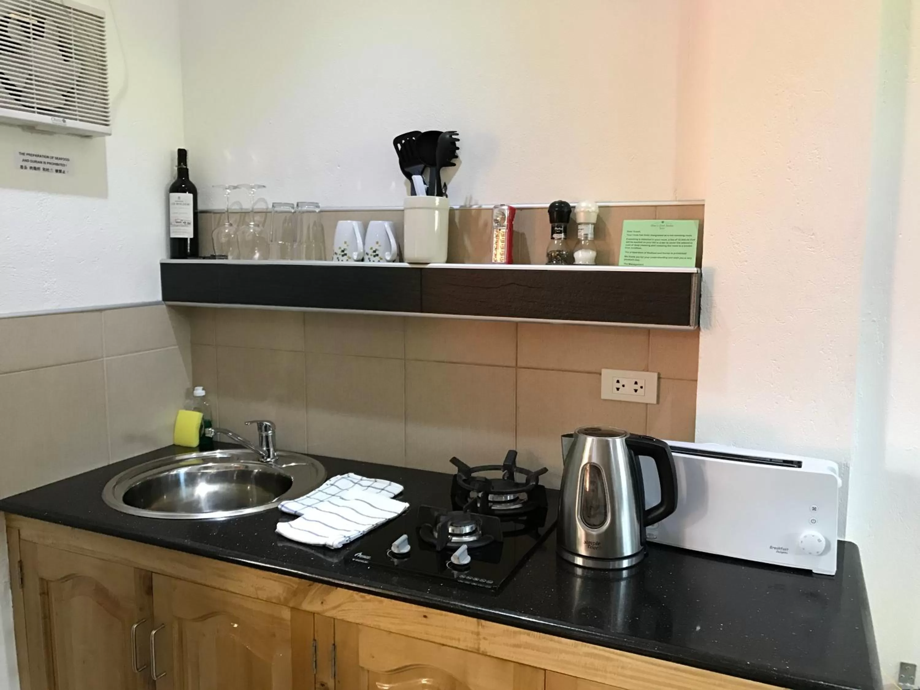 Kitchen or kitchenette, Kitchen/Kitchenette in Alona's Coral Garden Resort (Adult-Only)