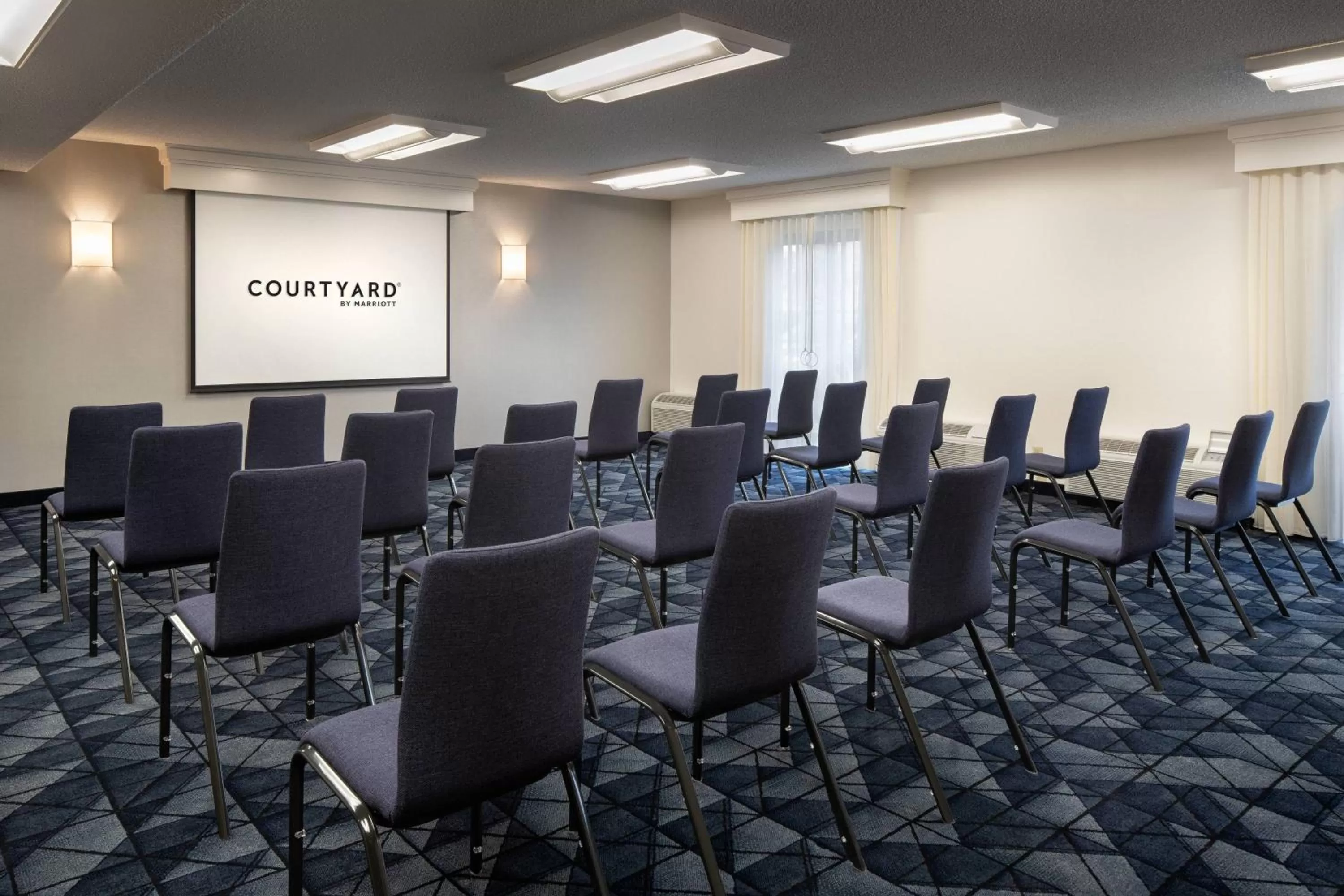 Meeting/conference room in Courtyard Seattle Southcenter