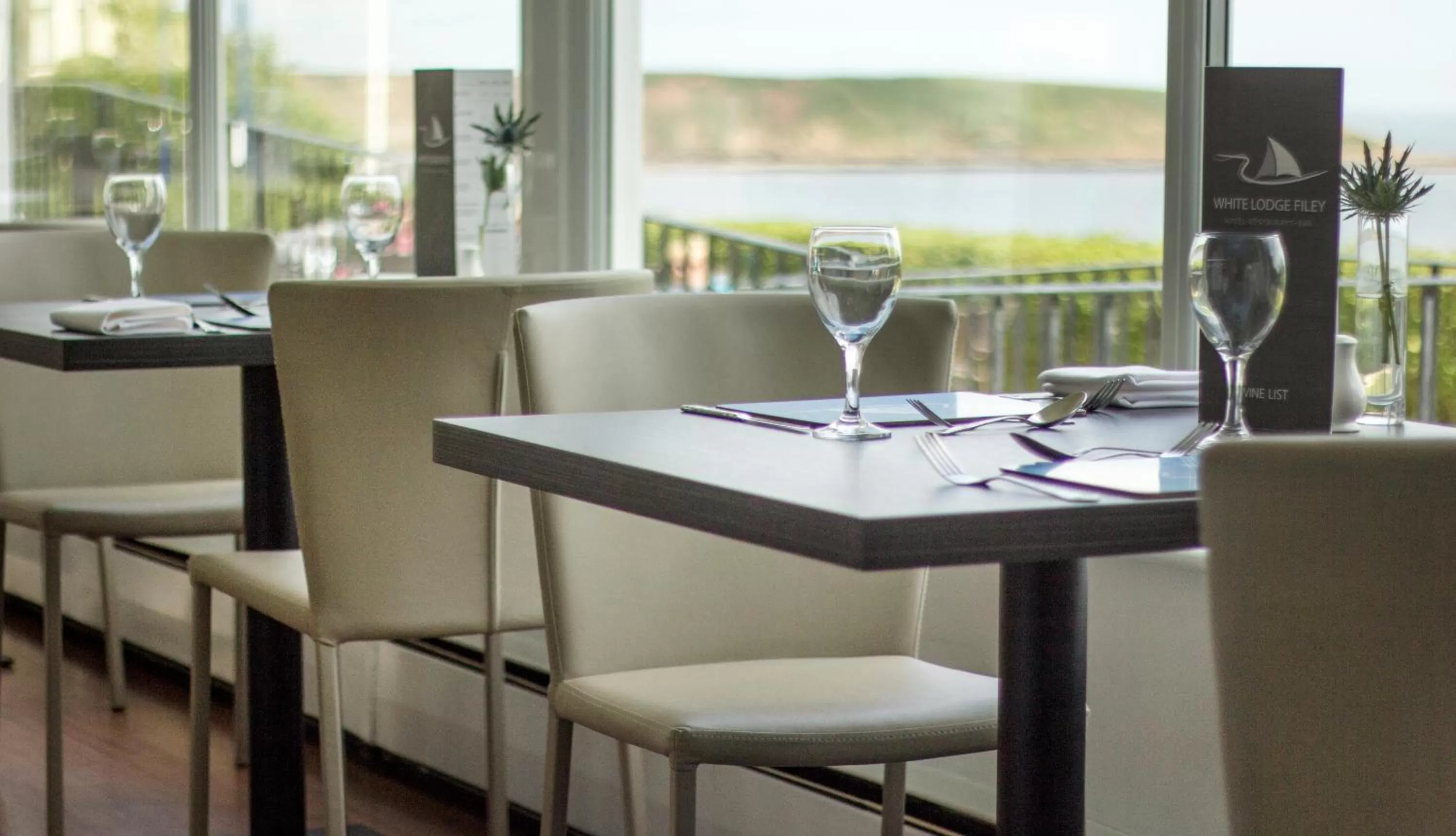 Restaurant/Places to Eat in The White Lodge Hotel