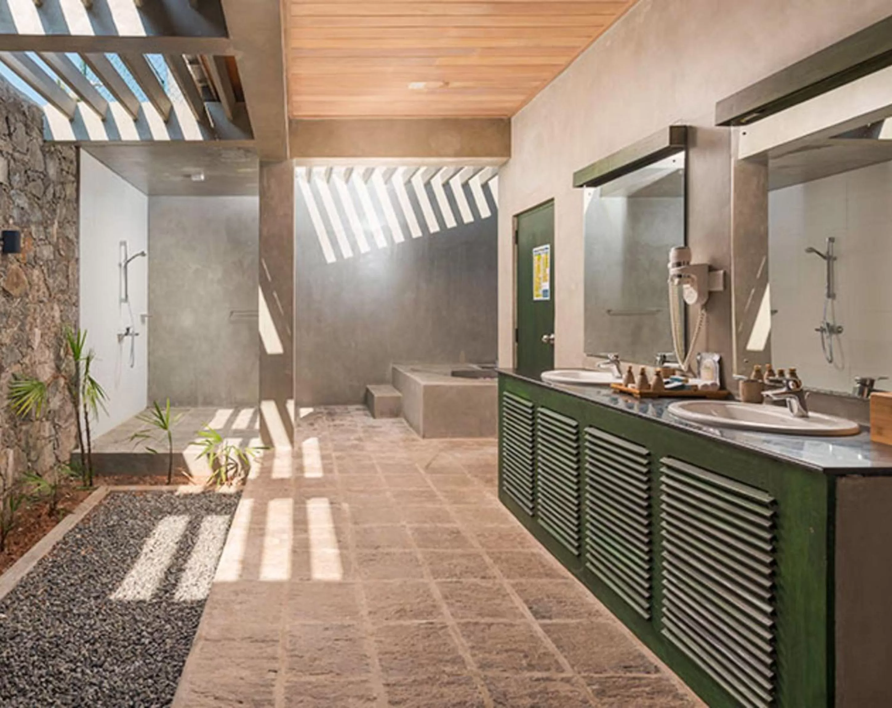 Bathroom in Regenta Arie Lagoon Negombo