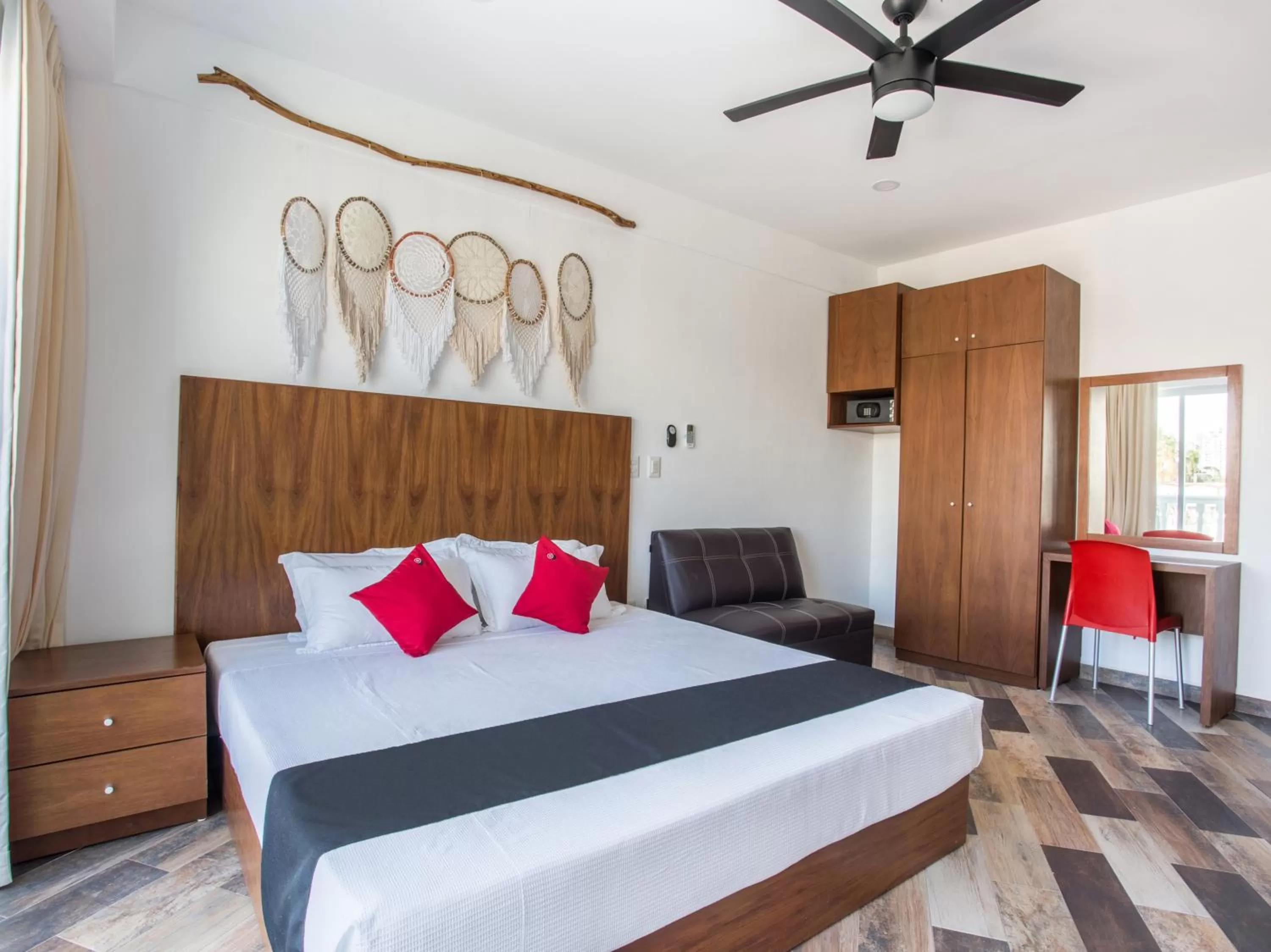 Bedroom, Bed in Capital O Cancun Ocean View, Cancún