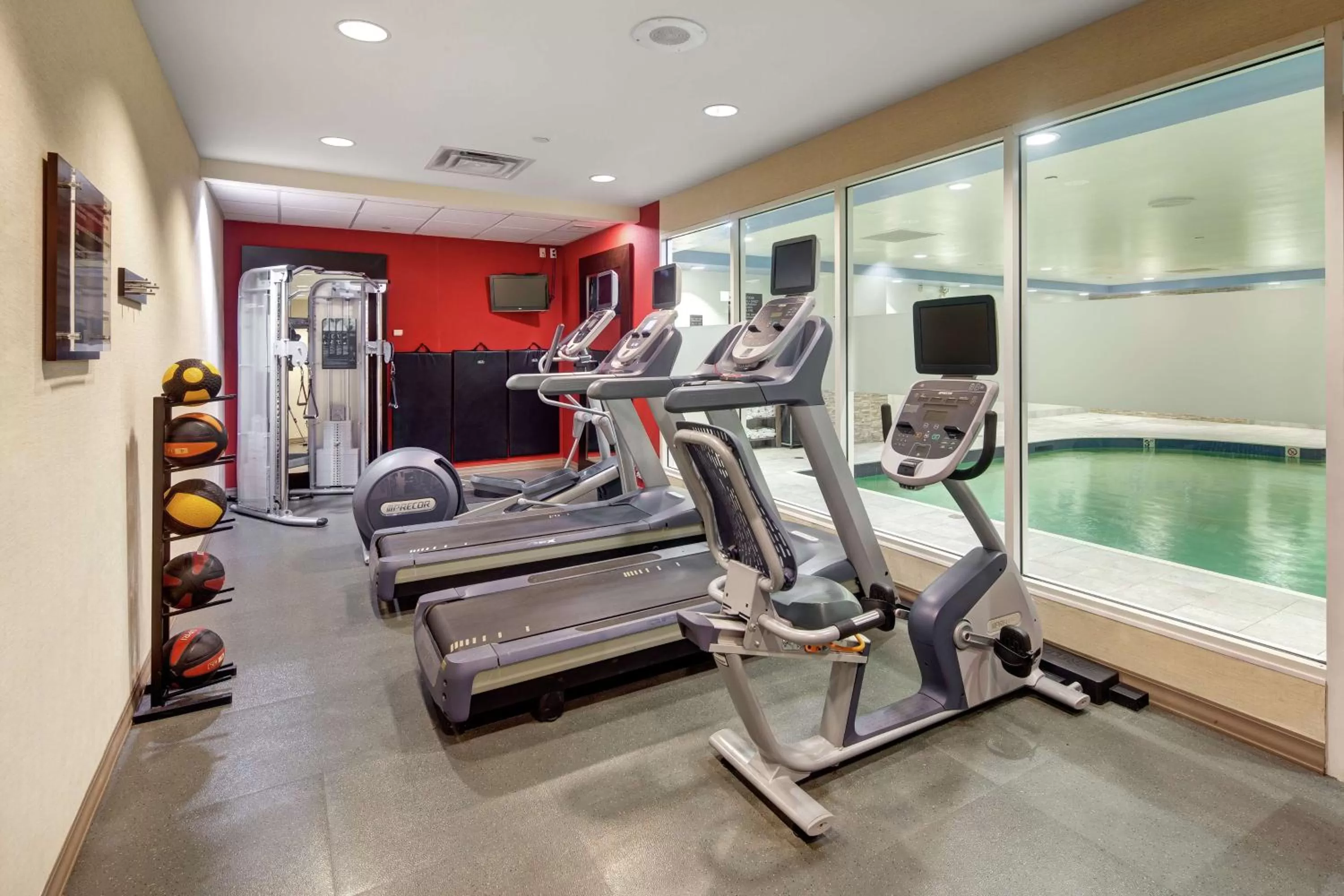 Fitness centre/facilities in Hilton Garden Inn Toronto-Oakville