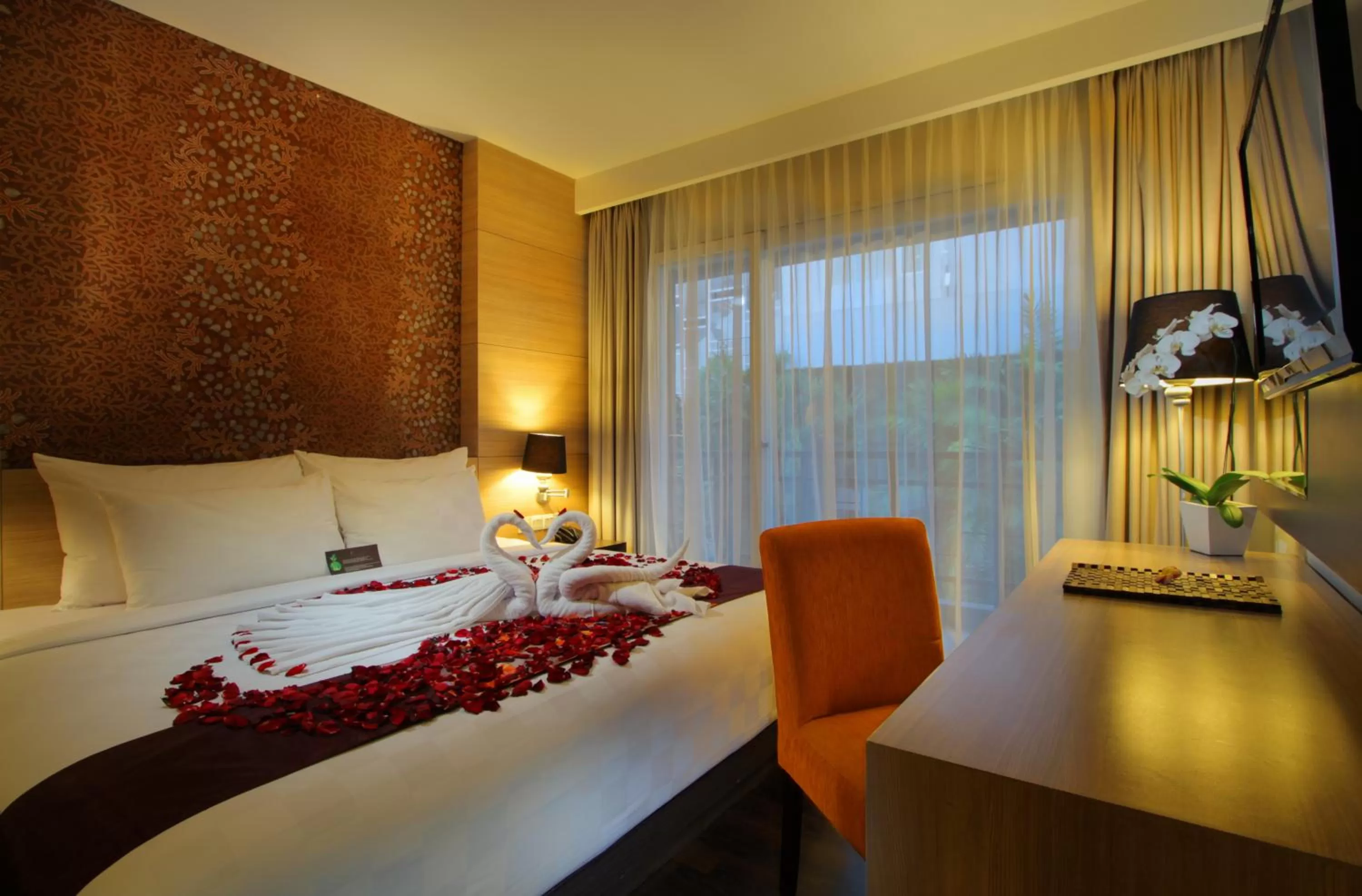 Bed in b Hotel Bali & Spa