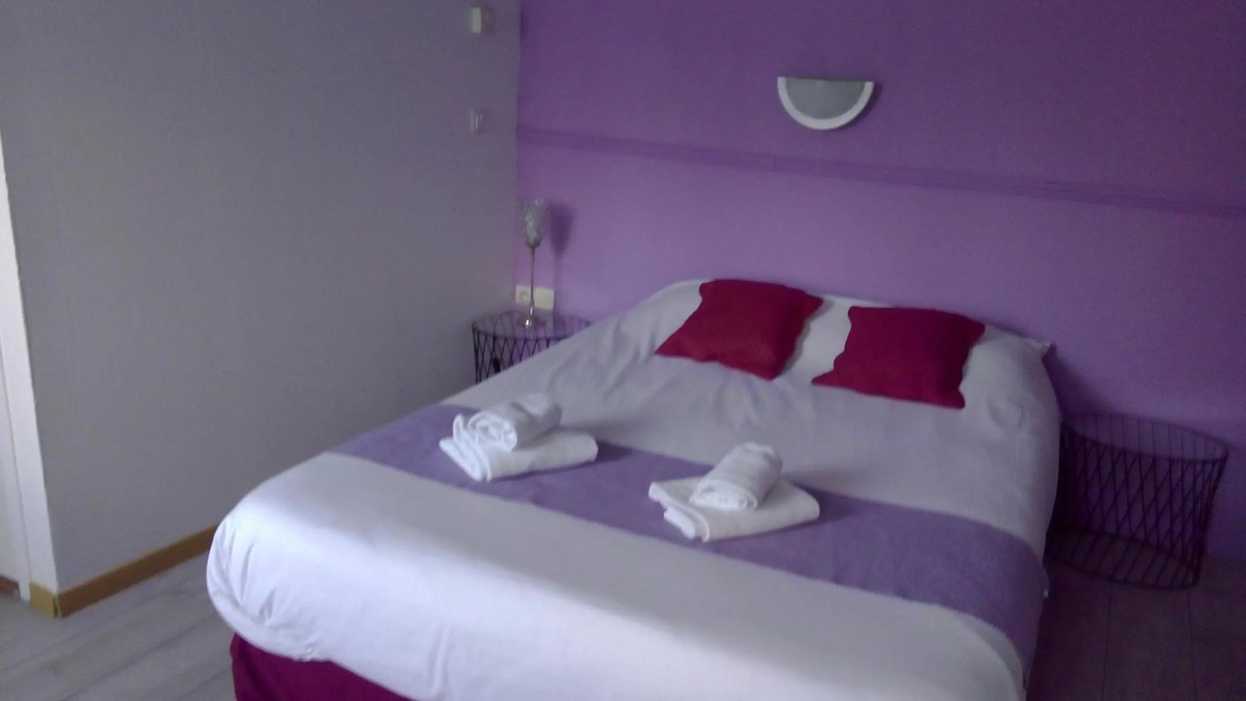 Bed in Hôtel Central