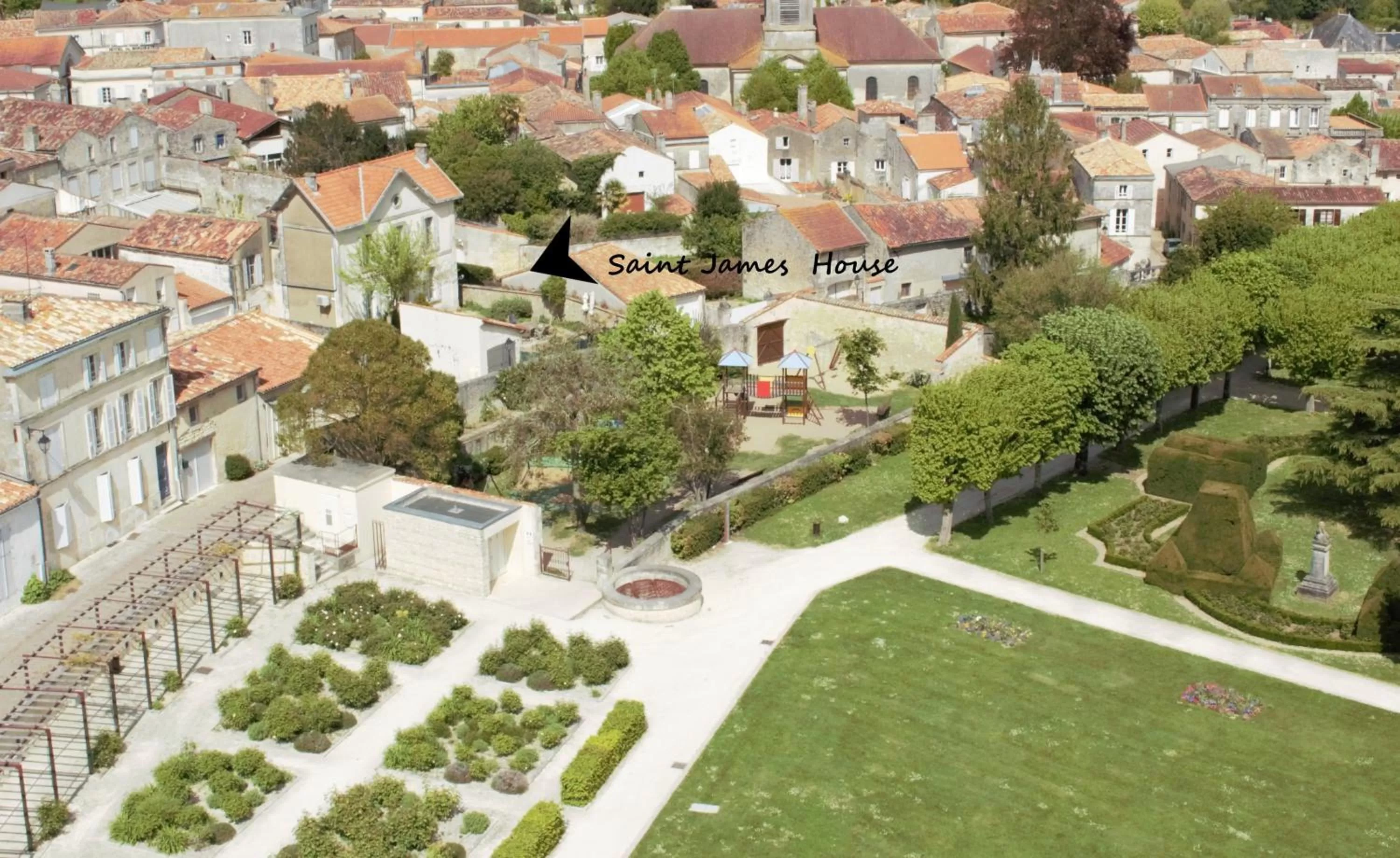 Property building in Saint James House