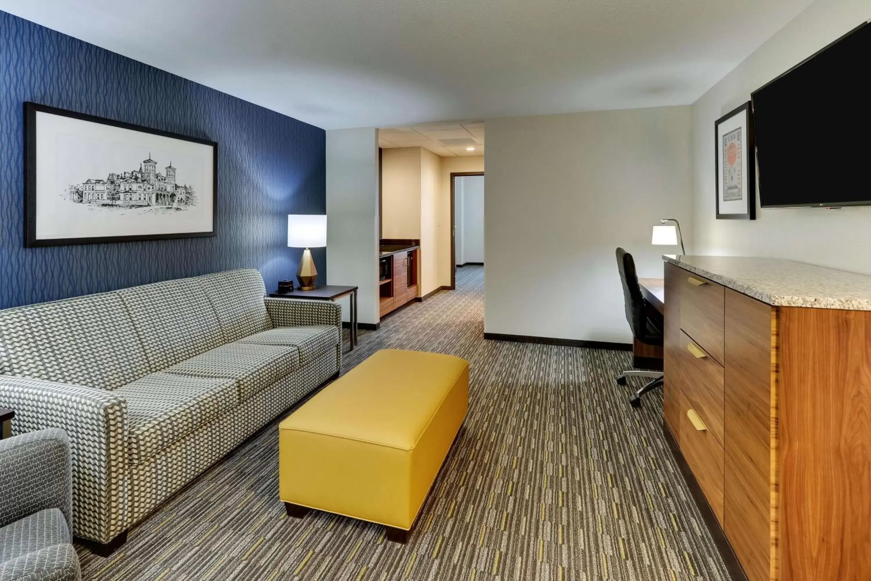 Superior King Suite in Drury Inn & Suites Lafayette IN Superior King Suite in Drury Inn & Suites Lafayette IN