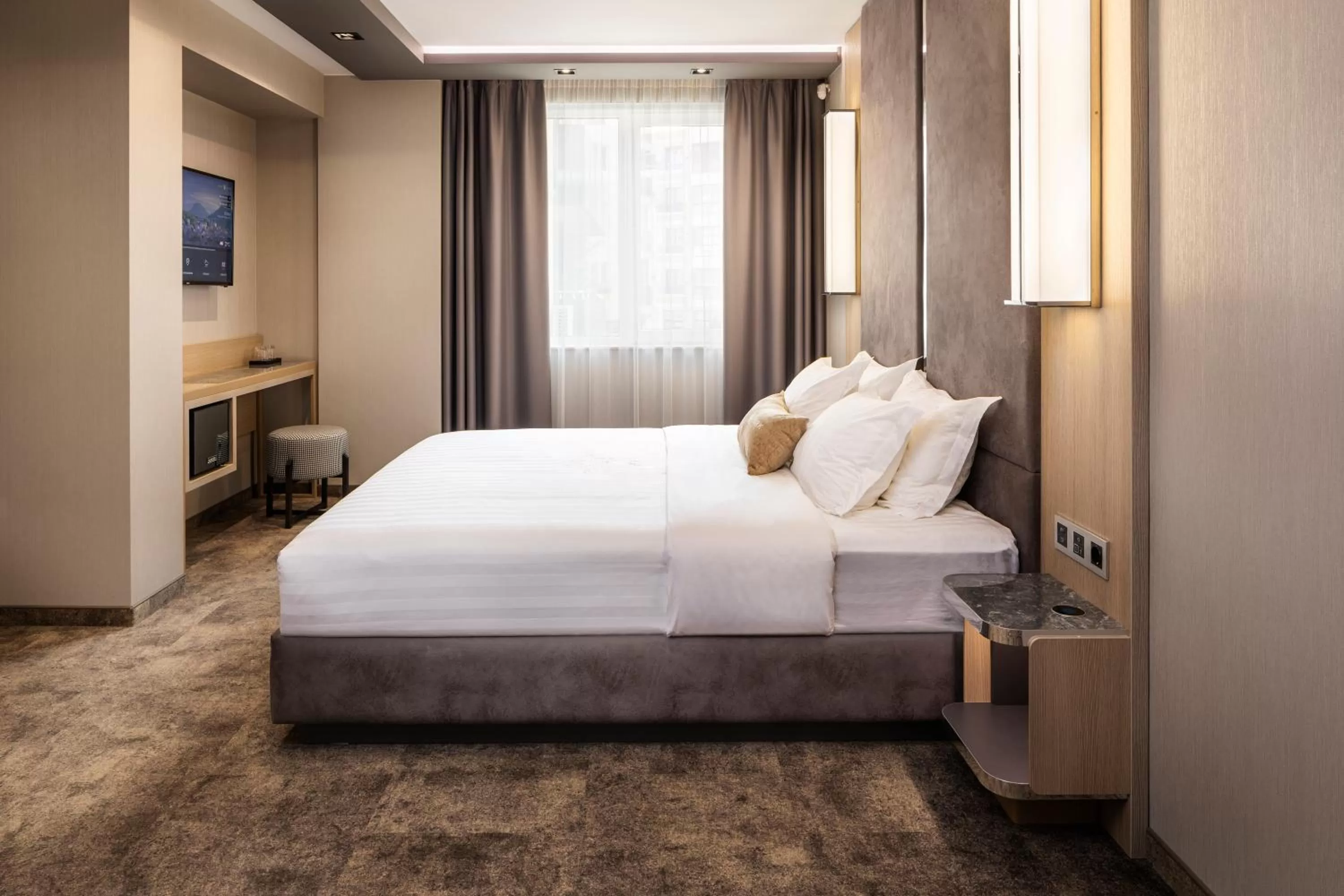 Photo of the whole room, Bed in -- ESTE PARK HOTEL -- part of Urban Chic Luxury Design Hotels - Parking & Compliments - next to Shopping & Dining Mall Plovdiv