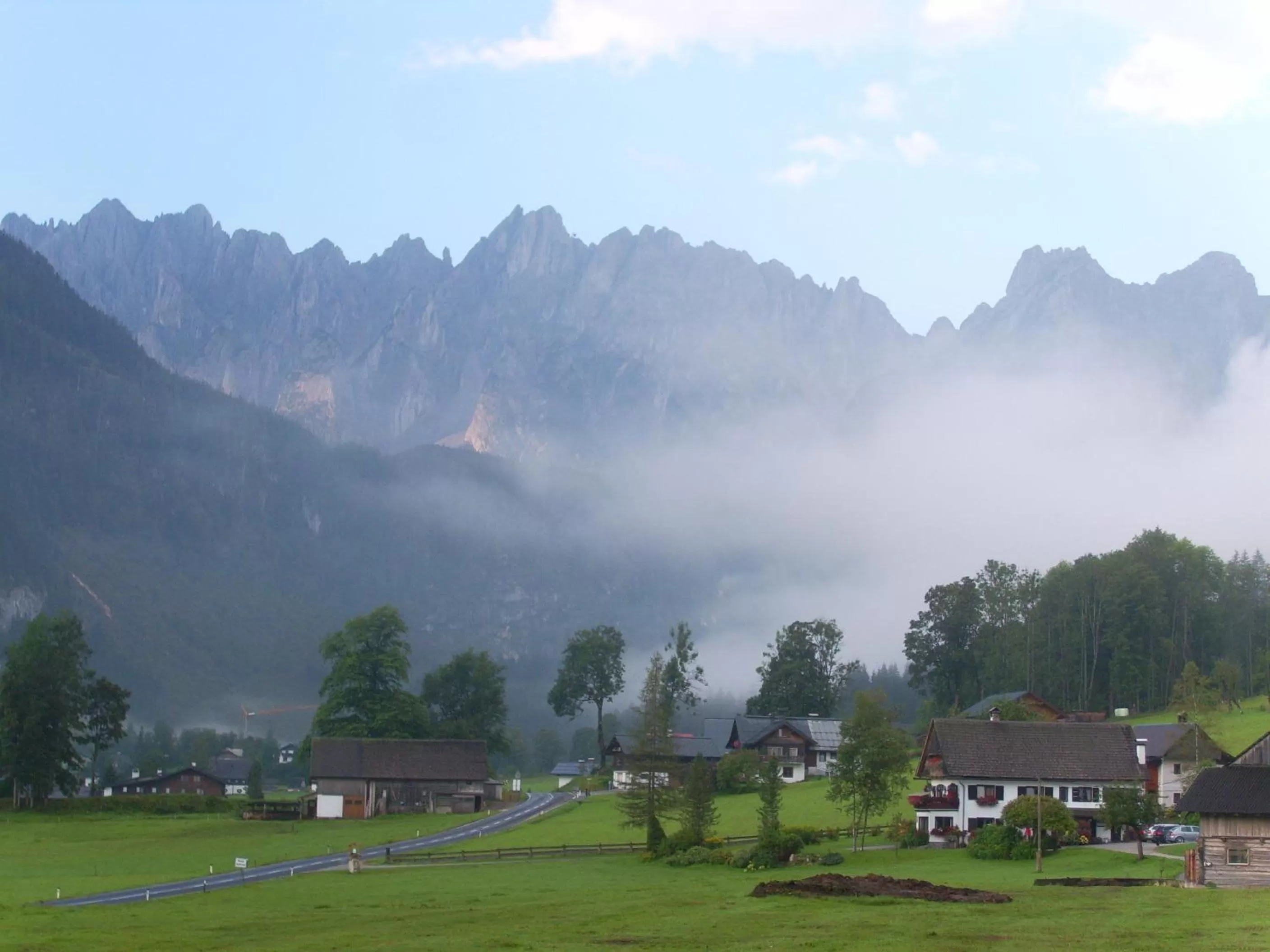 Natural landscape in Privatpension Gosaukammblick