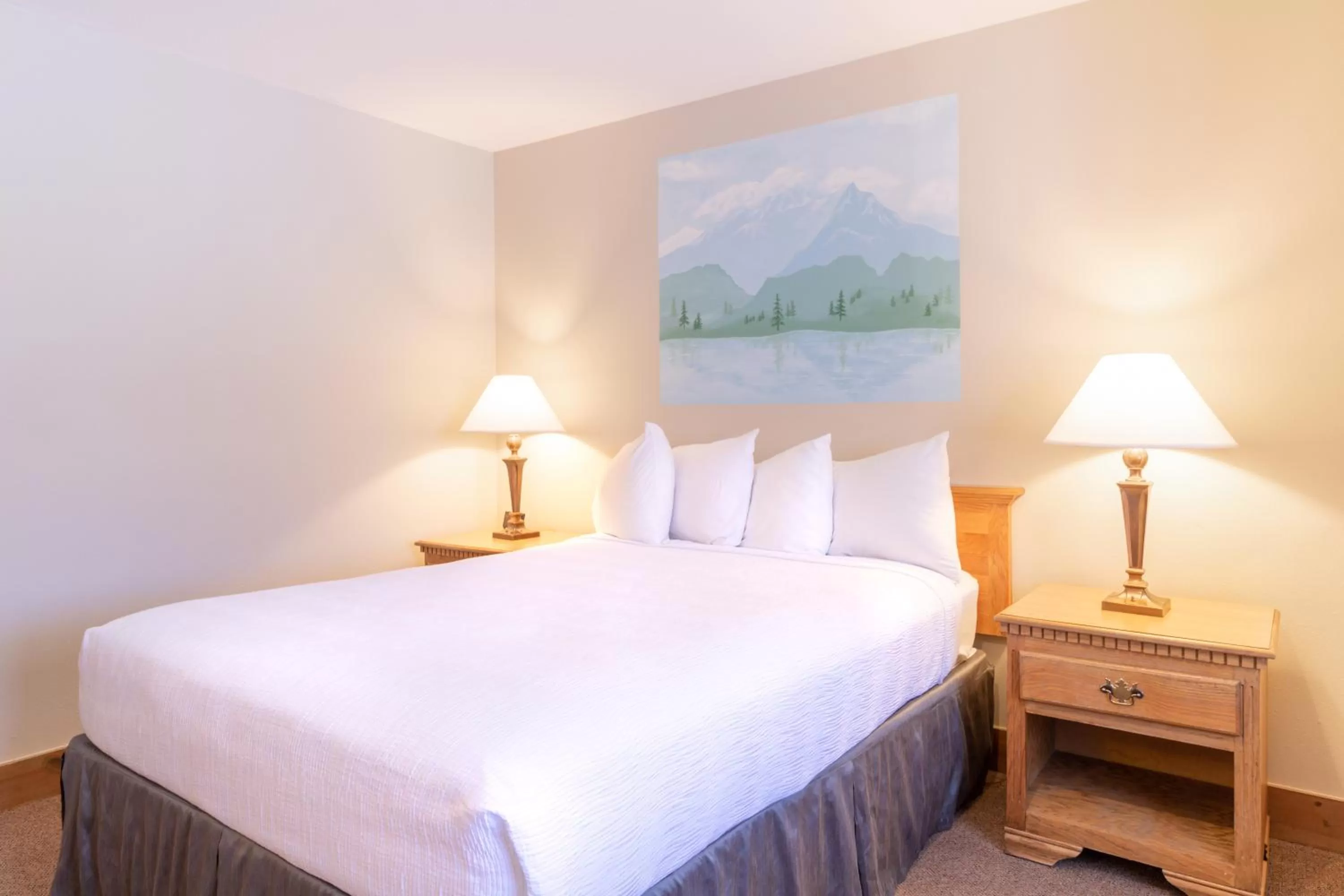 Two Room Jacuzzi Suite 07 in Murphy's Resort