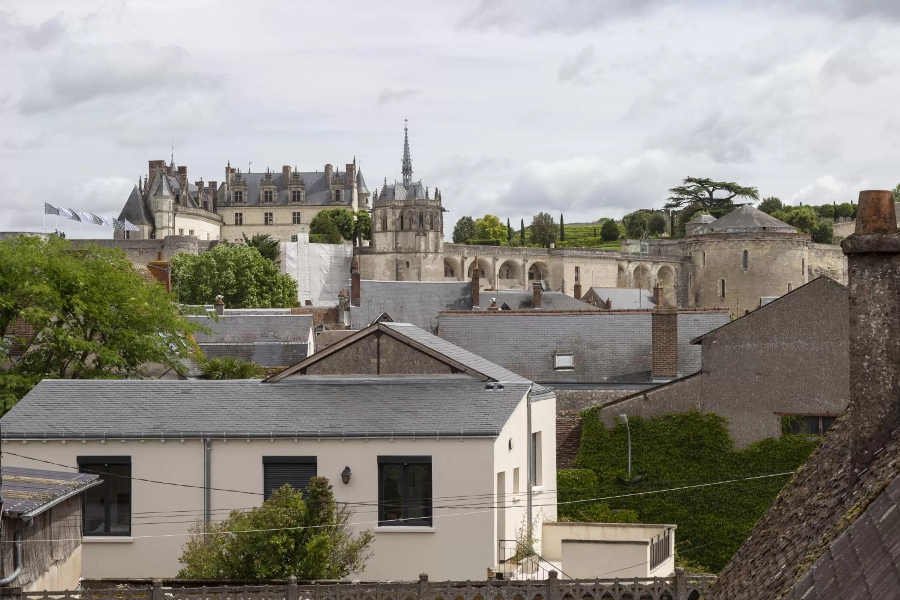 Landmark view in Logis Hôtel Chaptal, Amboise