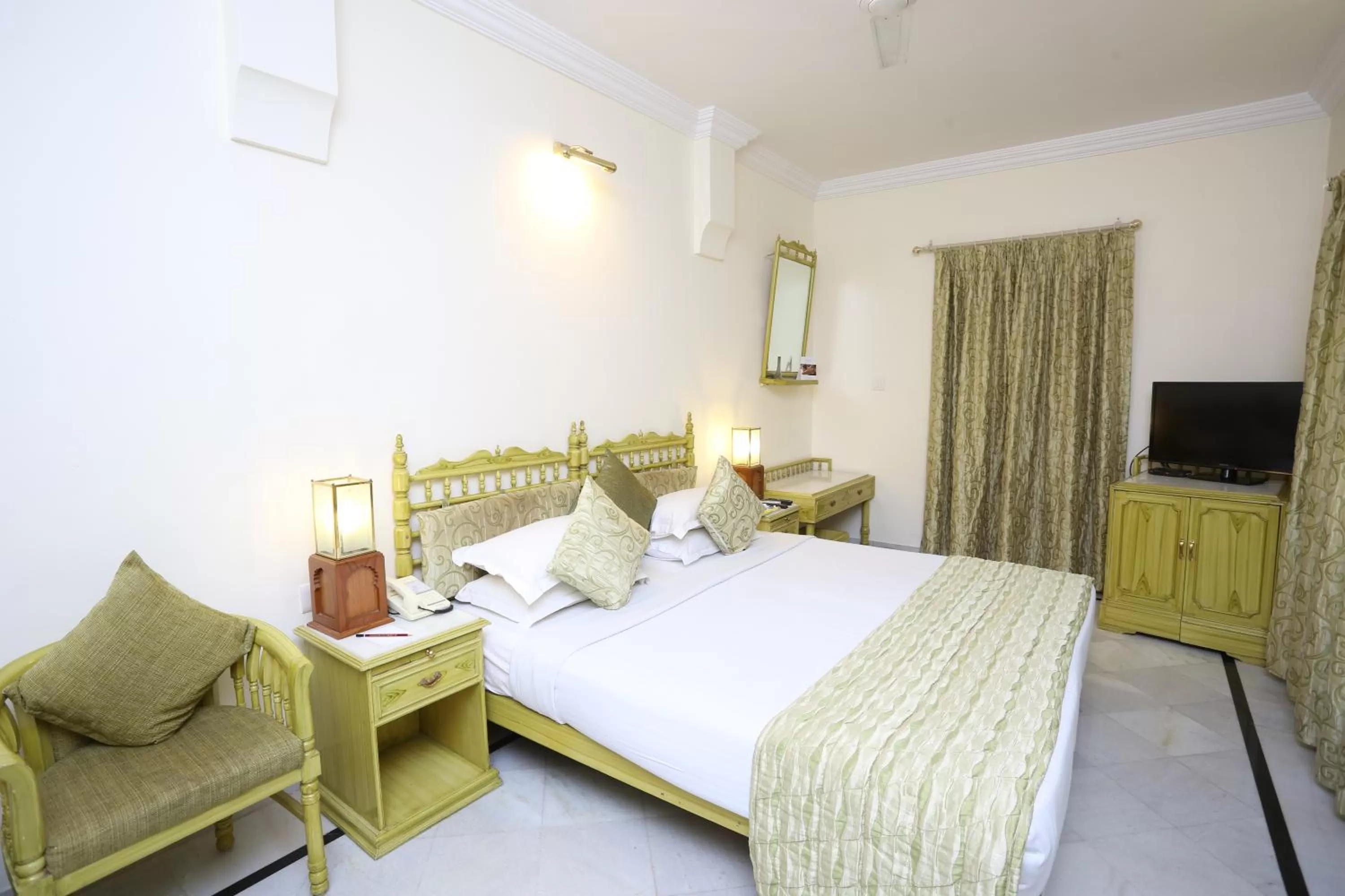 Bedroom, Bed in Garden Hotel - Heritage by HRH Group of Hotels